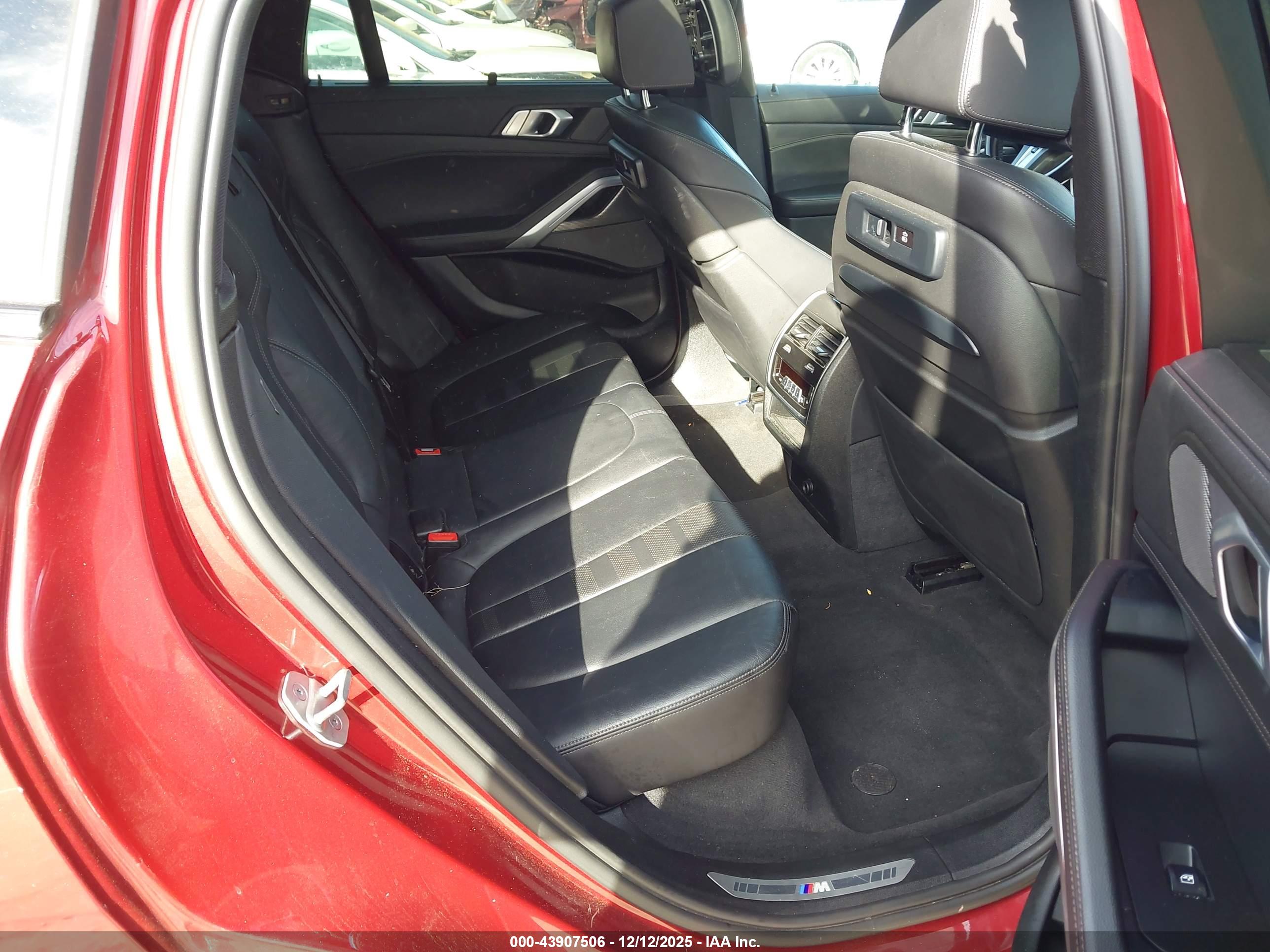 BMW X6 image 8