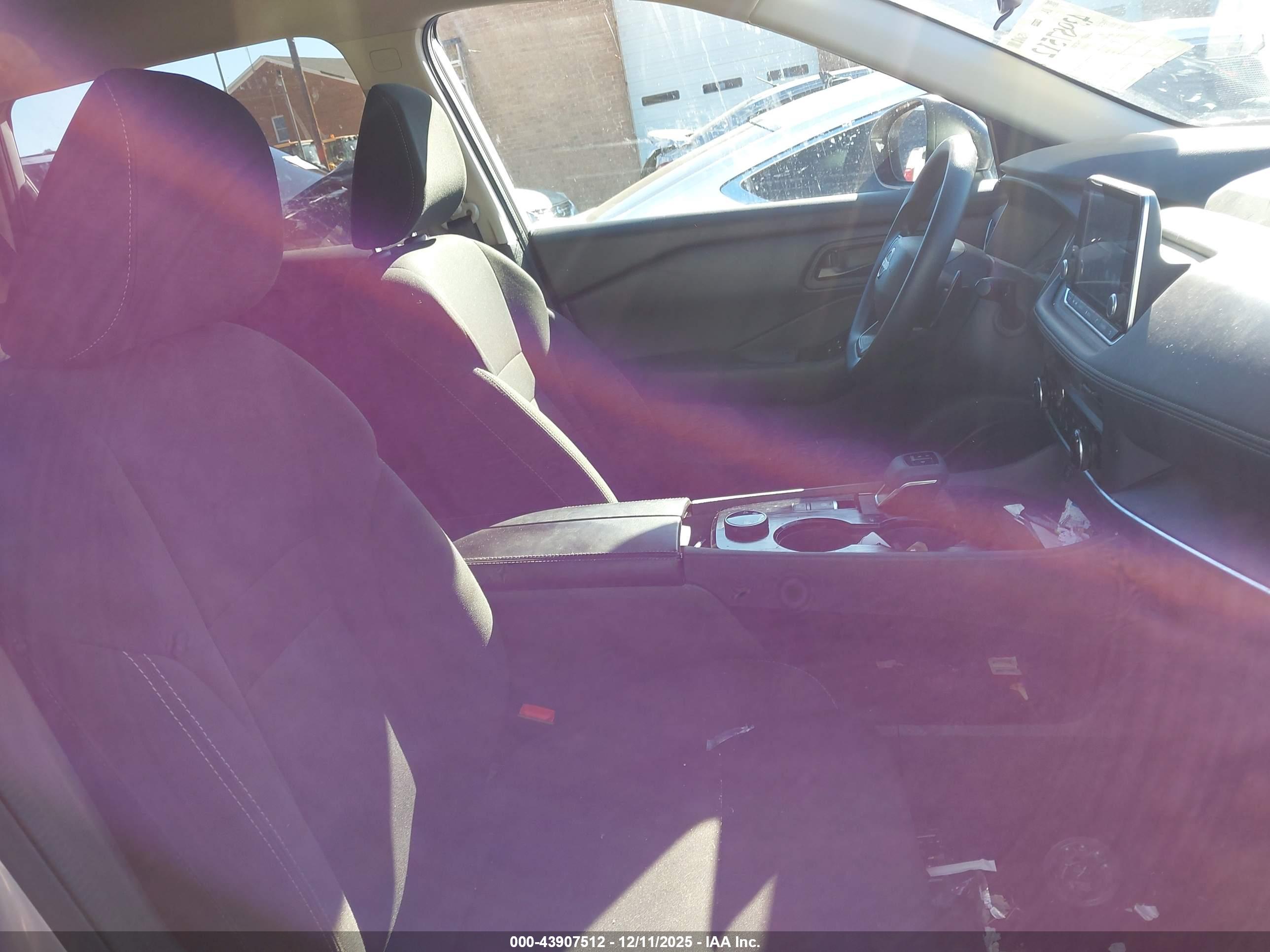 NISSAN ROGUE image 5
