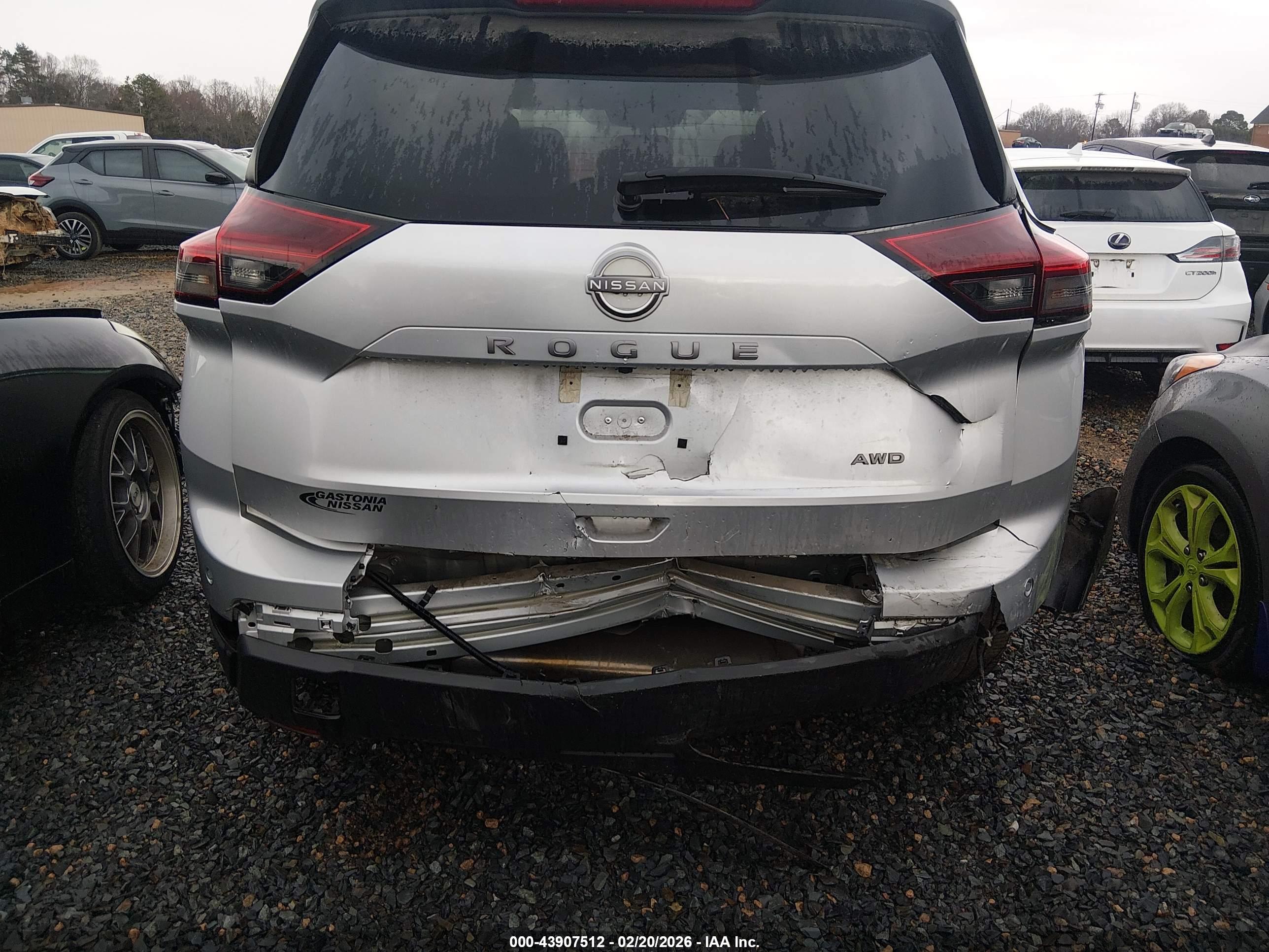 NISSAN ROGUE image 6