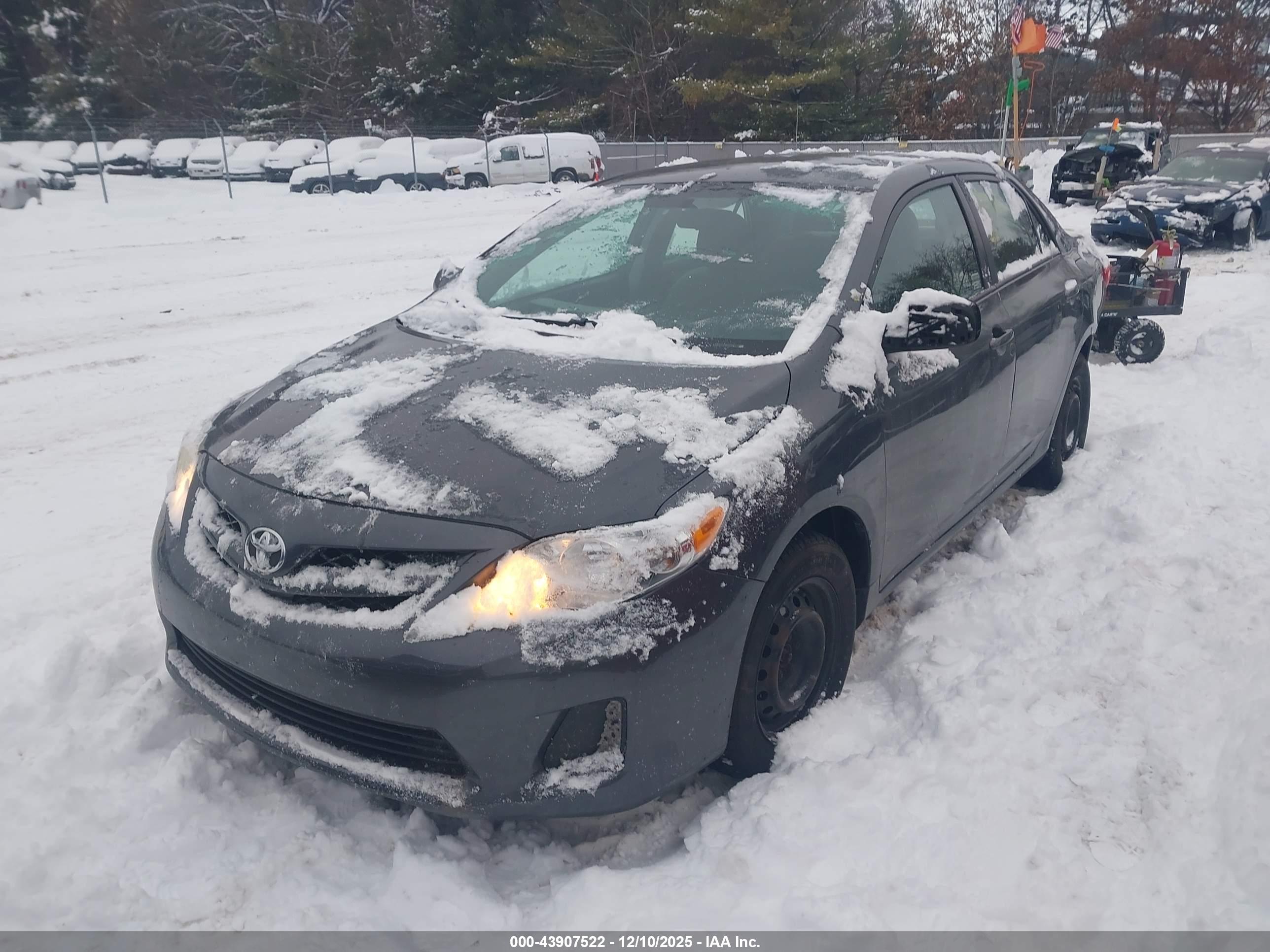 TOYOTA COROLLA image 2