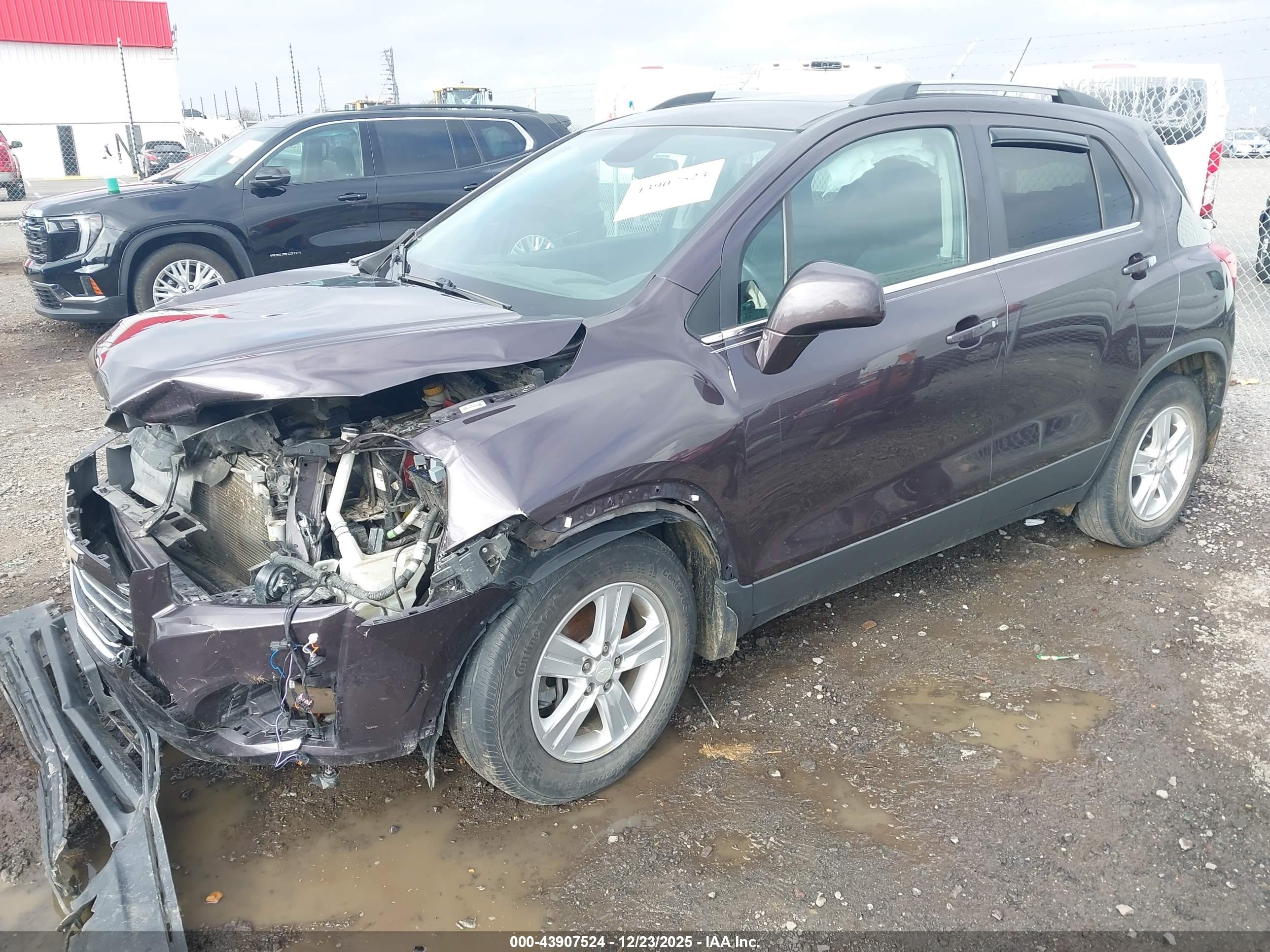 CHEVROLET TRAX image 2