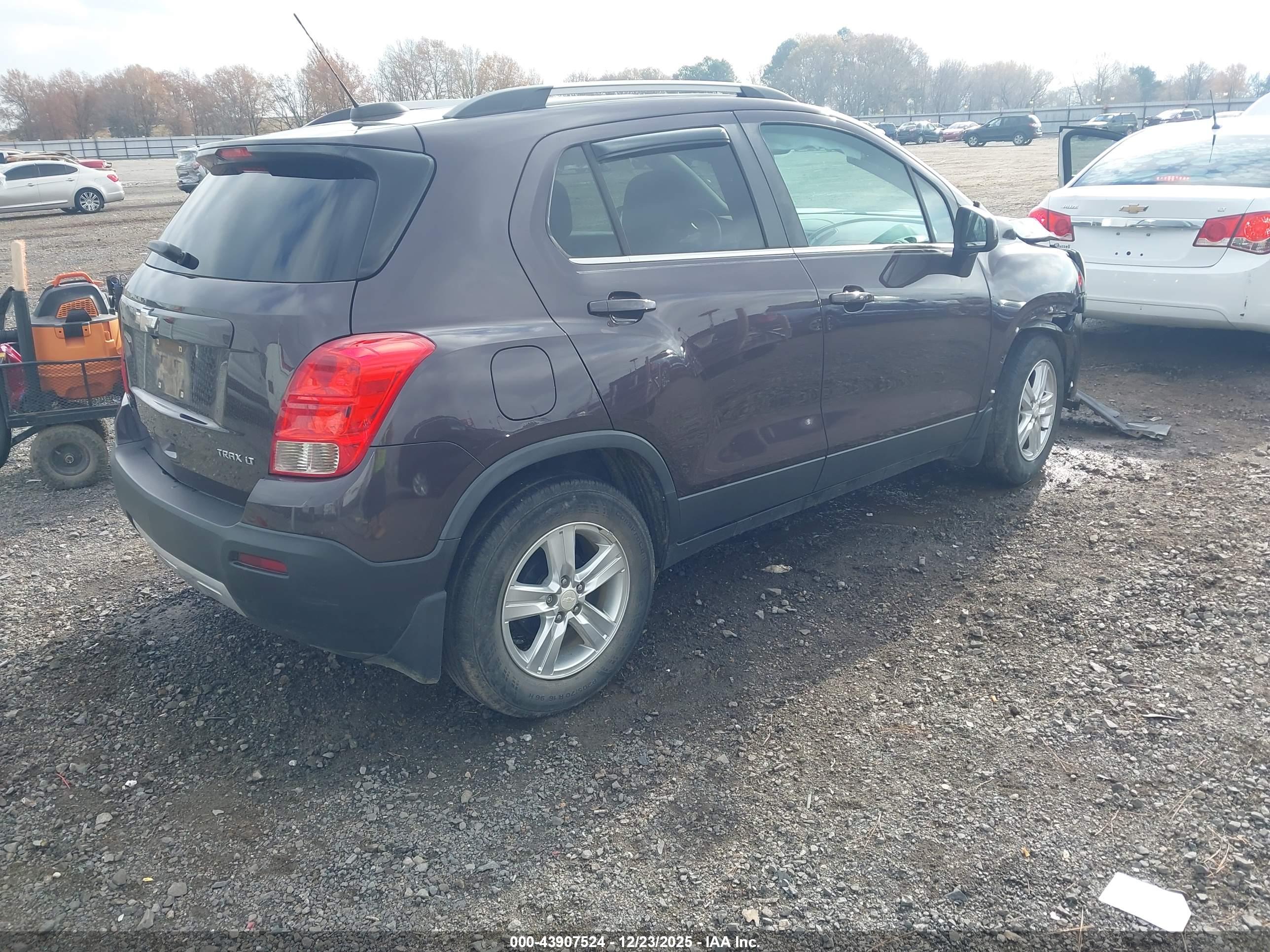 CHEVROLET TRAX image 4
