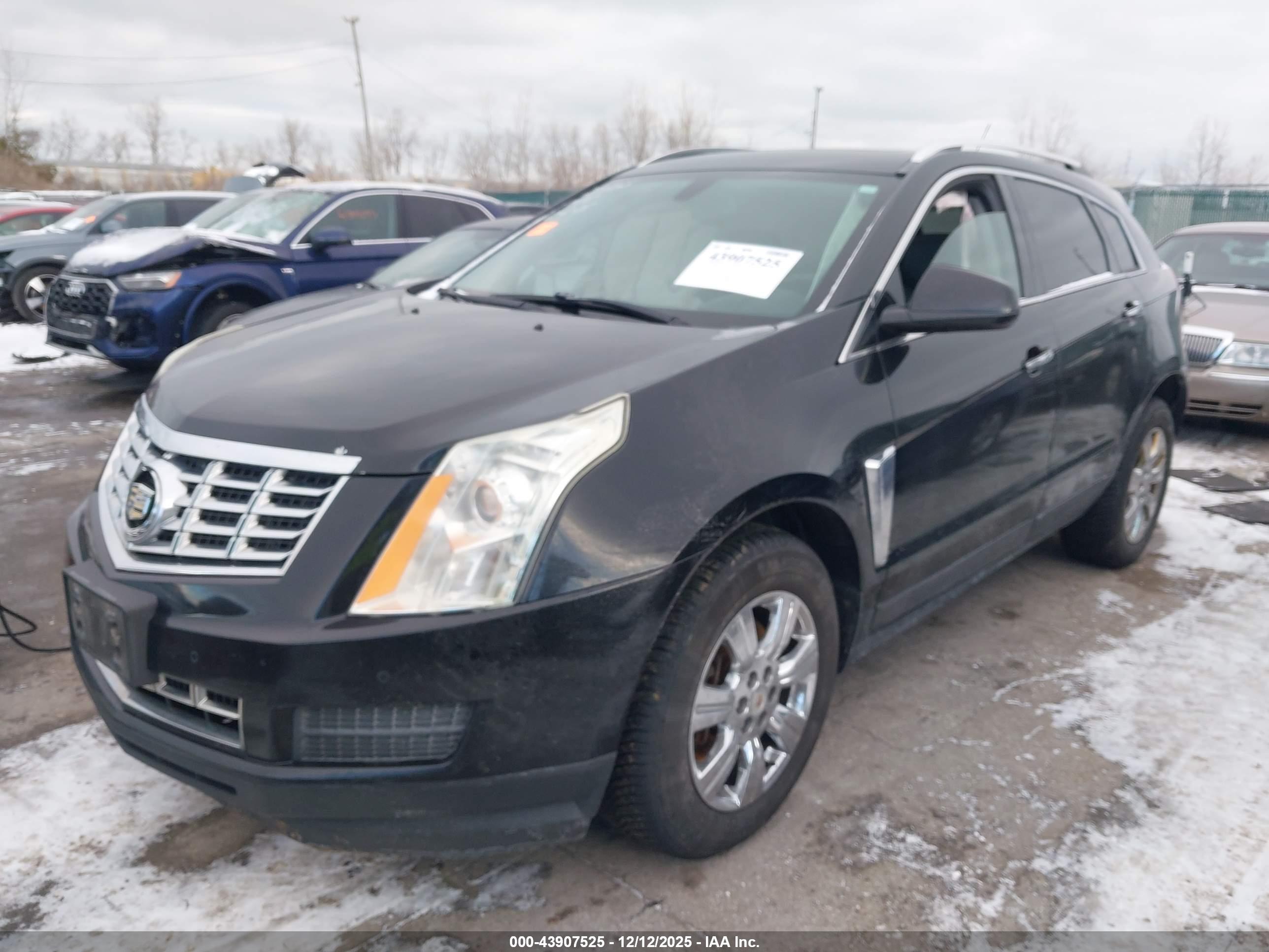 CADILLAC SRX image 2
