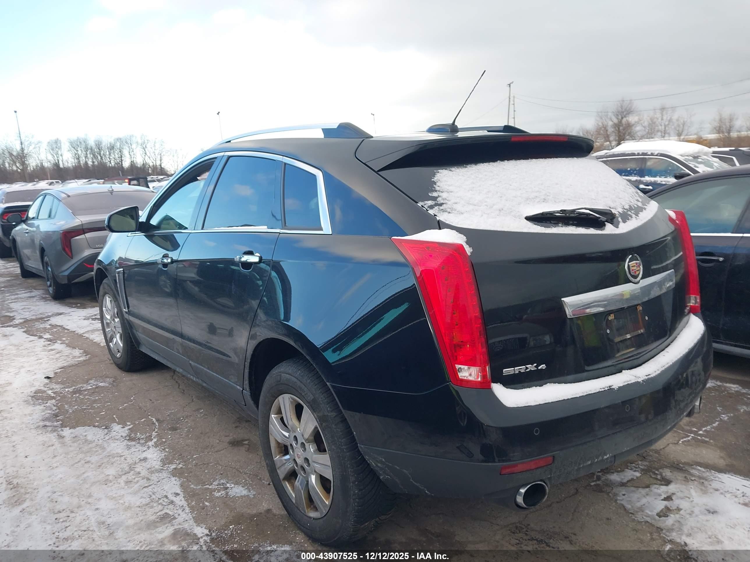 CADILLAC SRX image 3