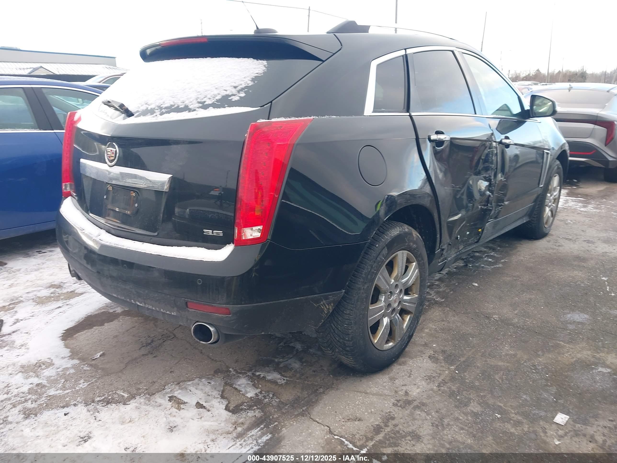 CADILLAC SRX image 4