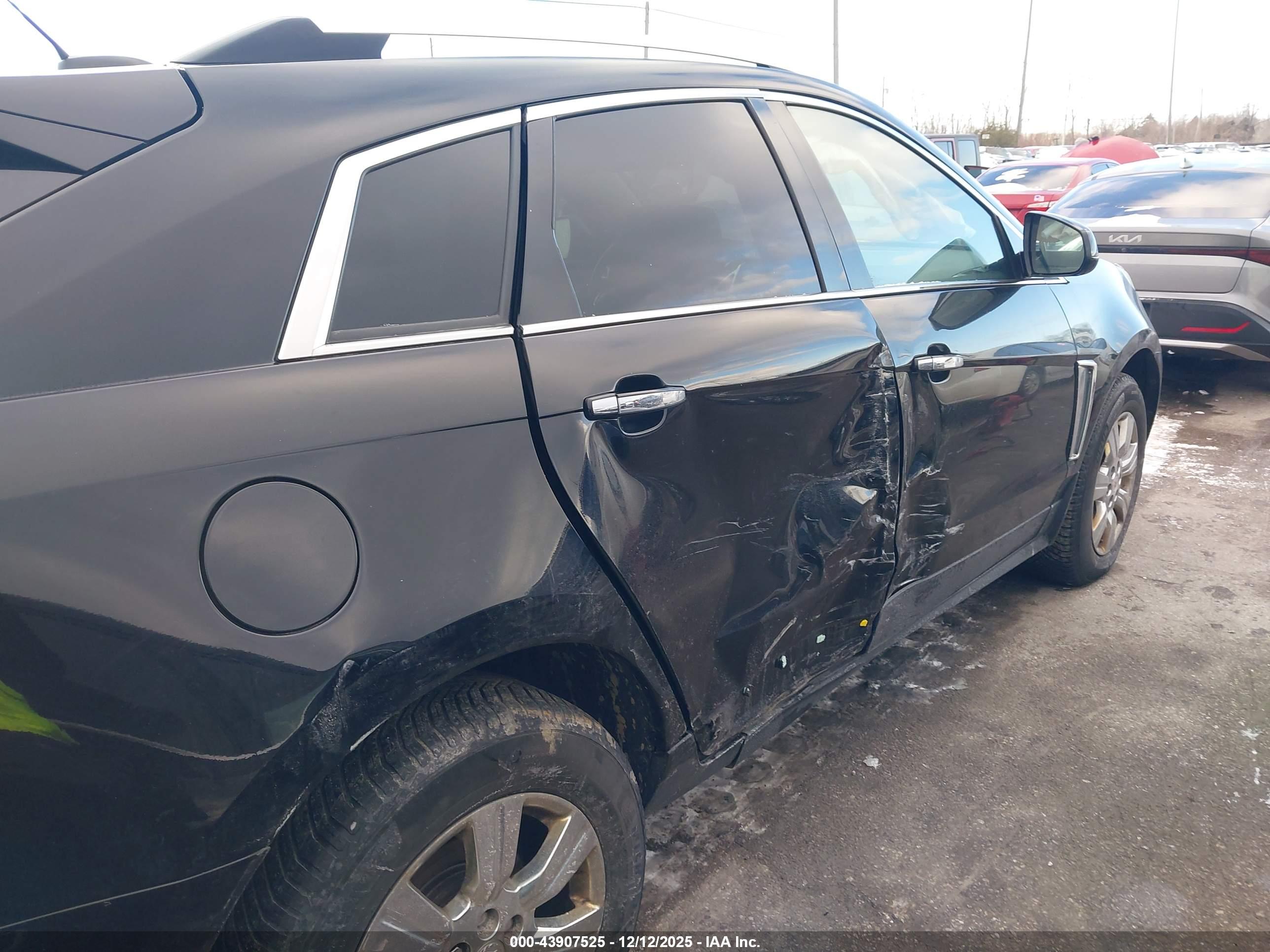 CADILLAC SRX image 6