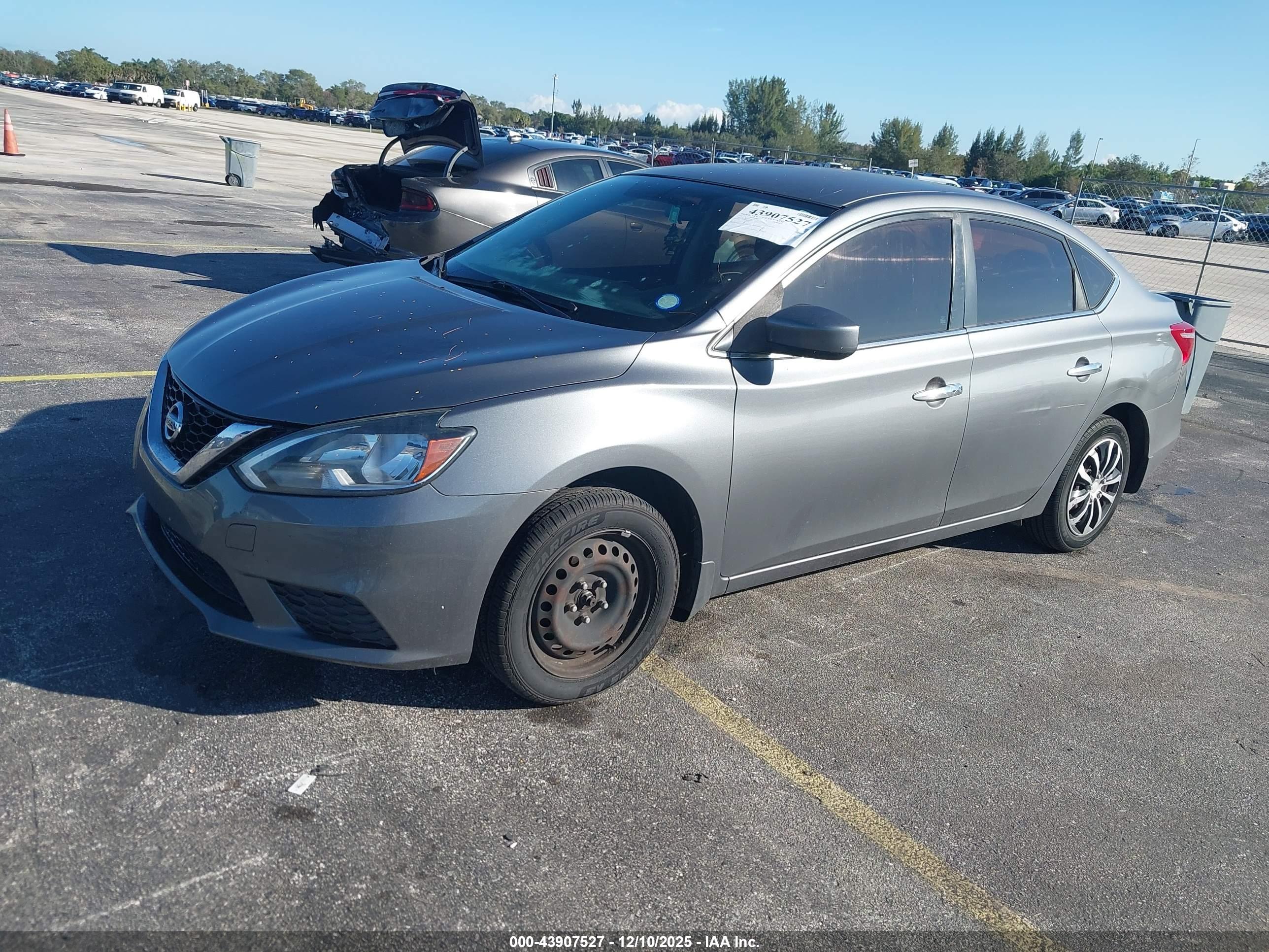 NISSAN SENTRA image 2