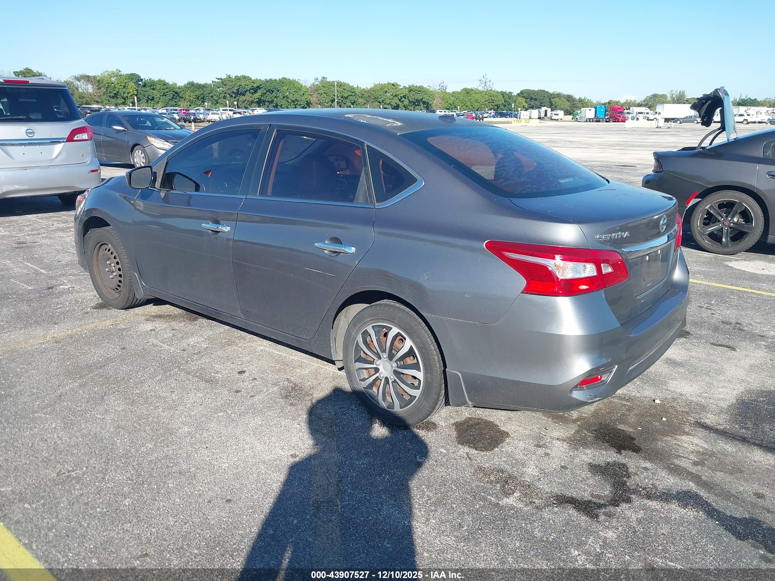 NISSAN SENTRA image 3