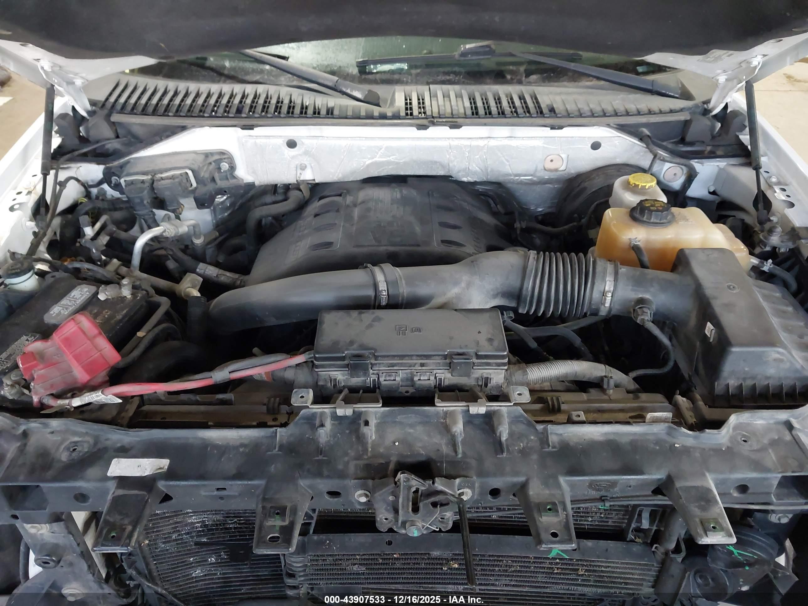 FORD EXPEDITION image 10