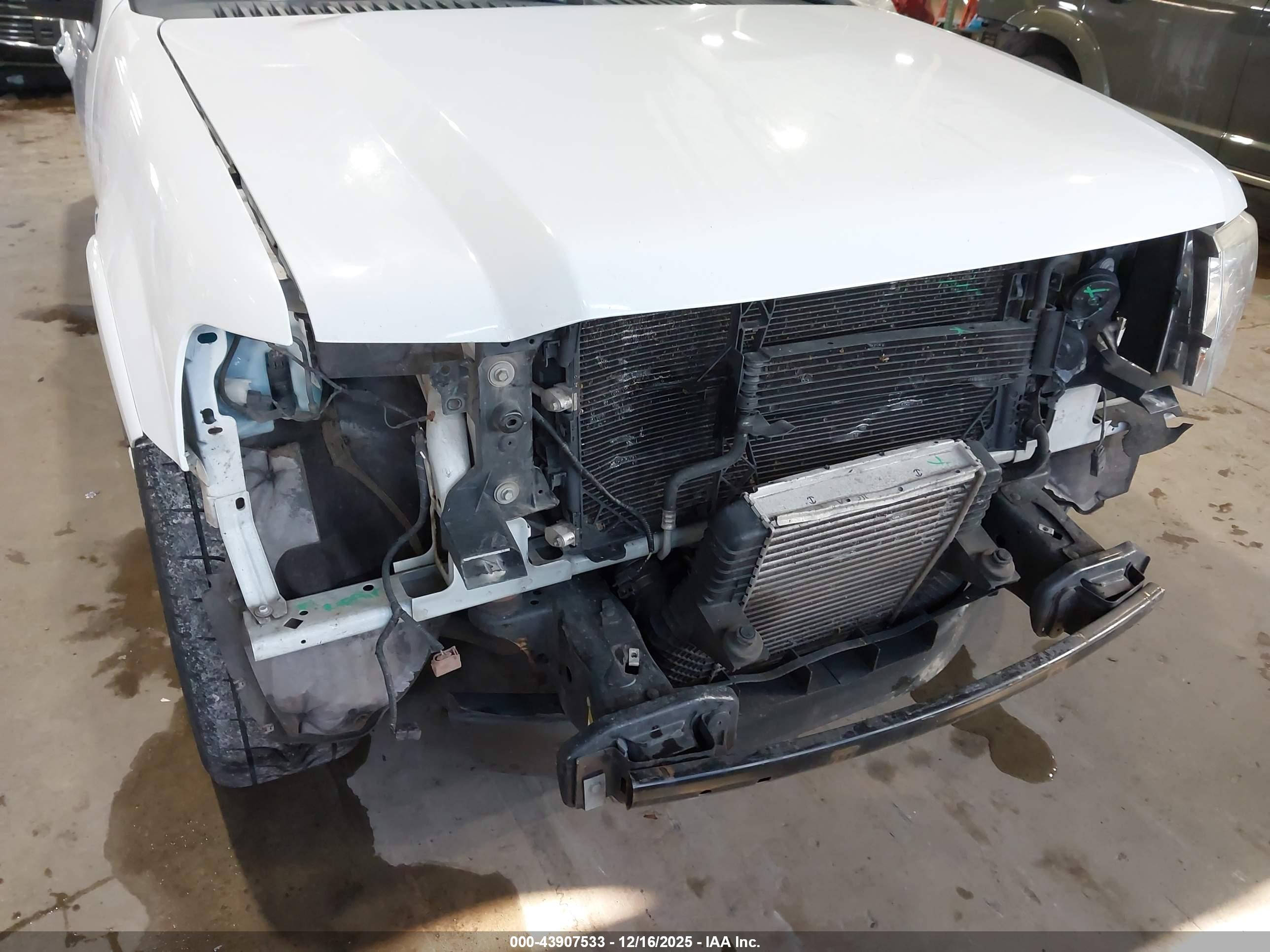FORD EXPEDITION image 6