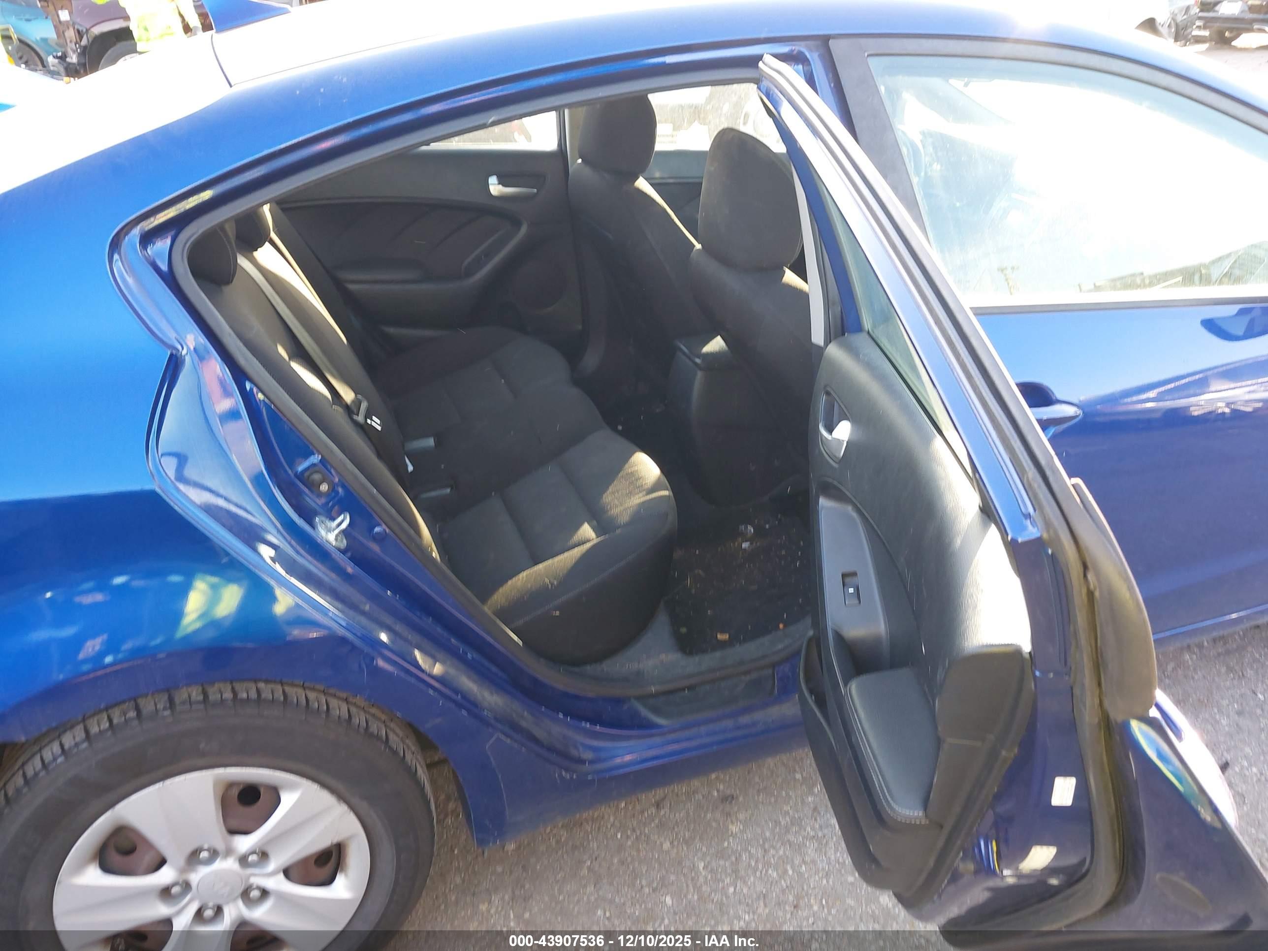 KIA FORTE image 8