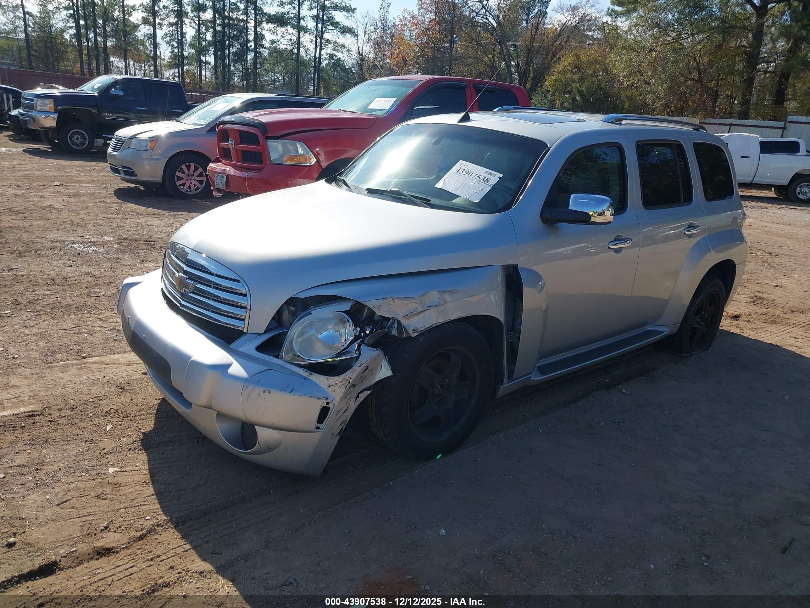 CHEVROLET HHR image 2