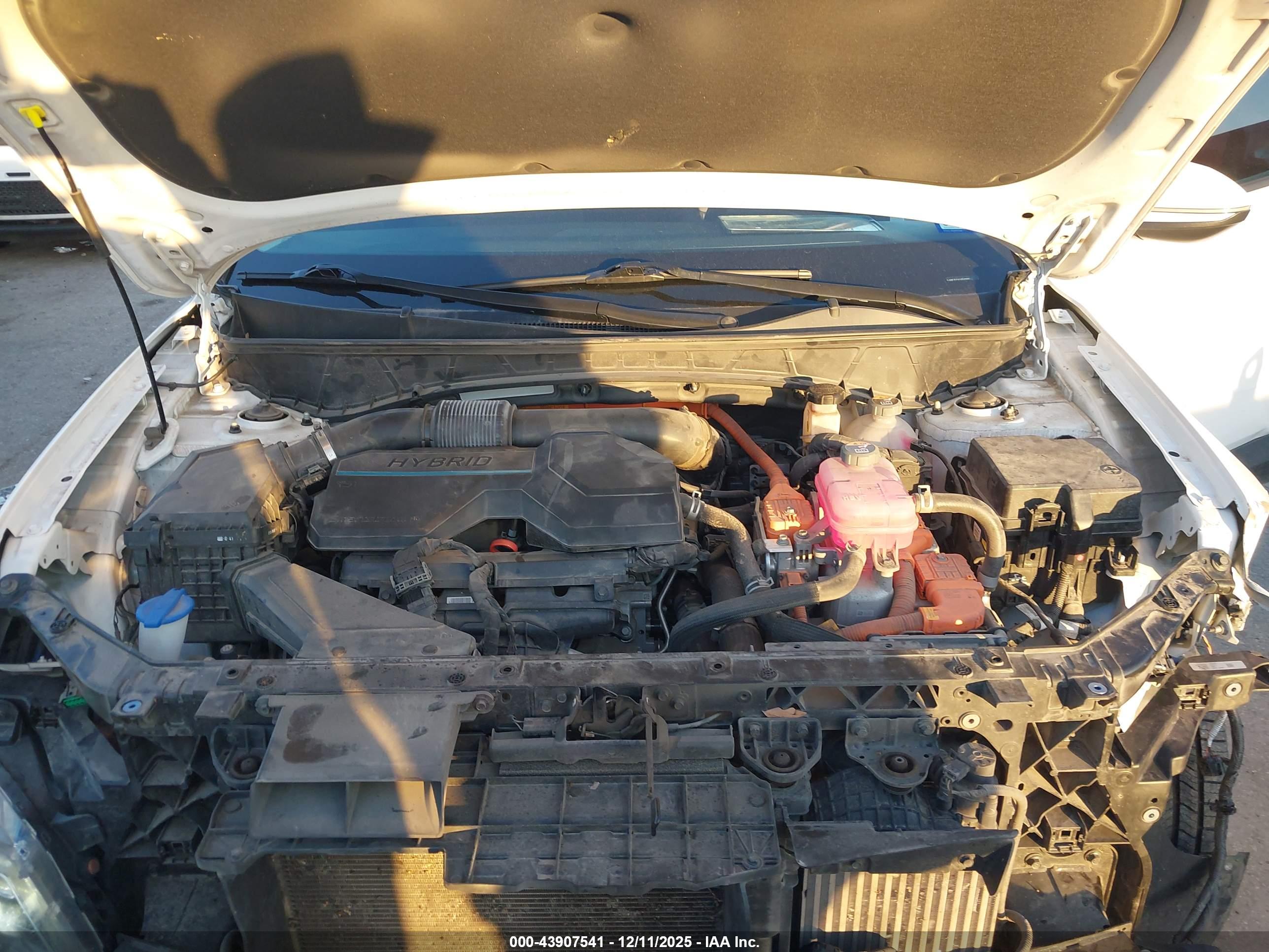 HYUNDAI TUCSON image 10