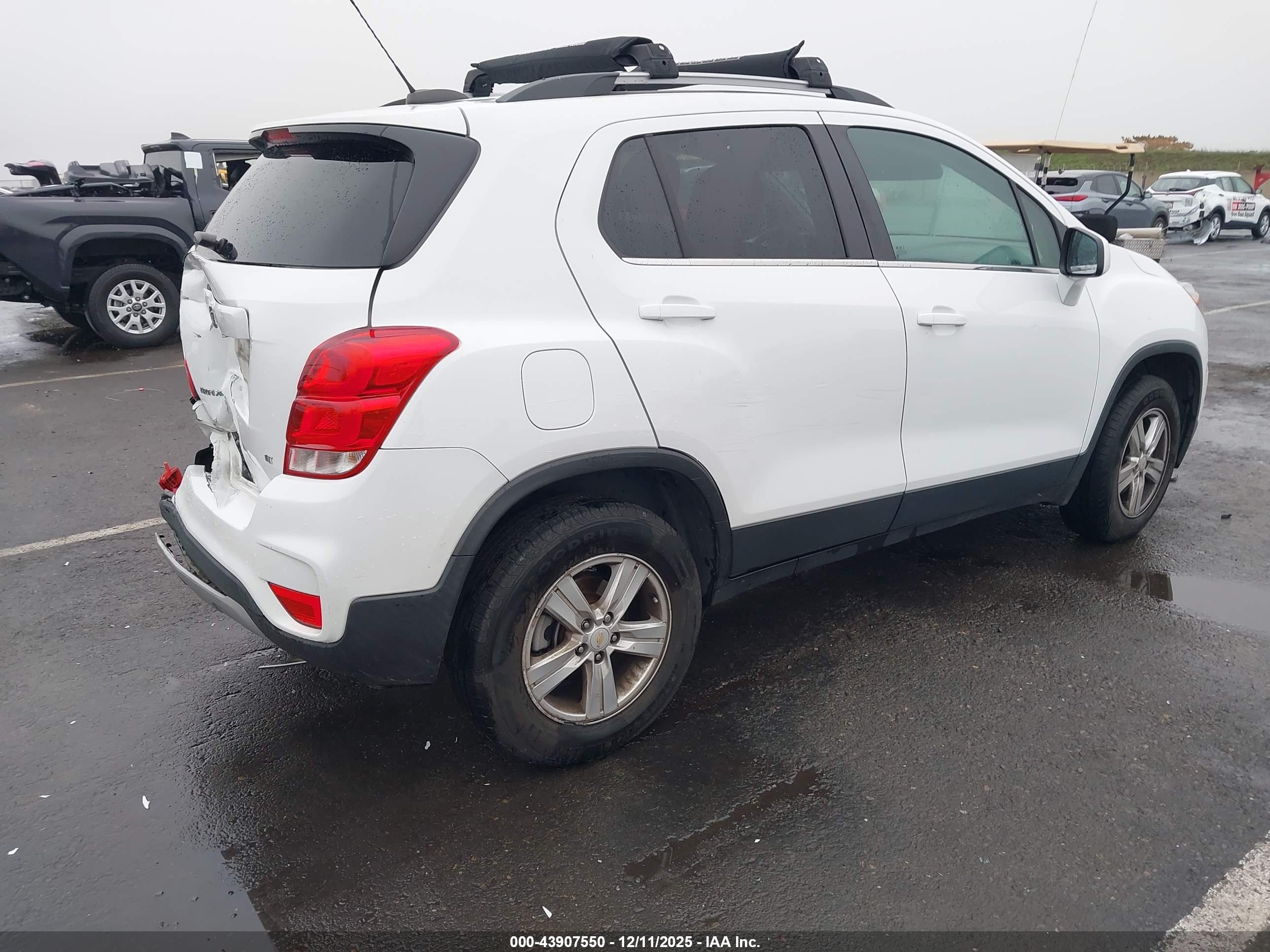 CHEVROLET TRAX image 4