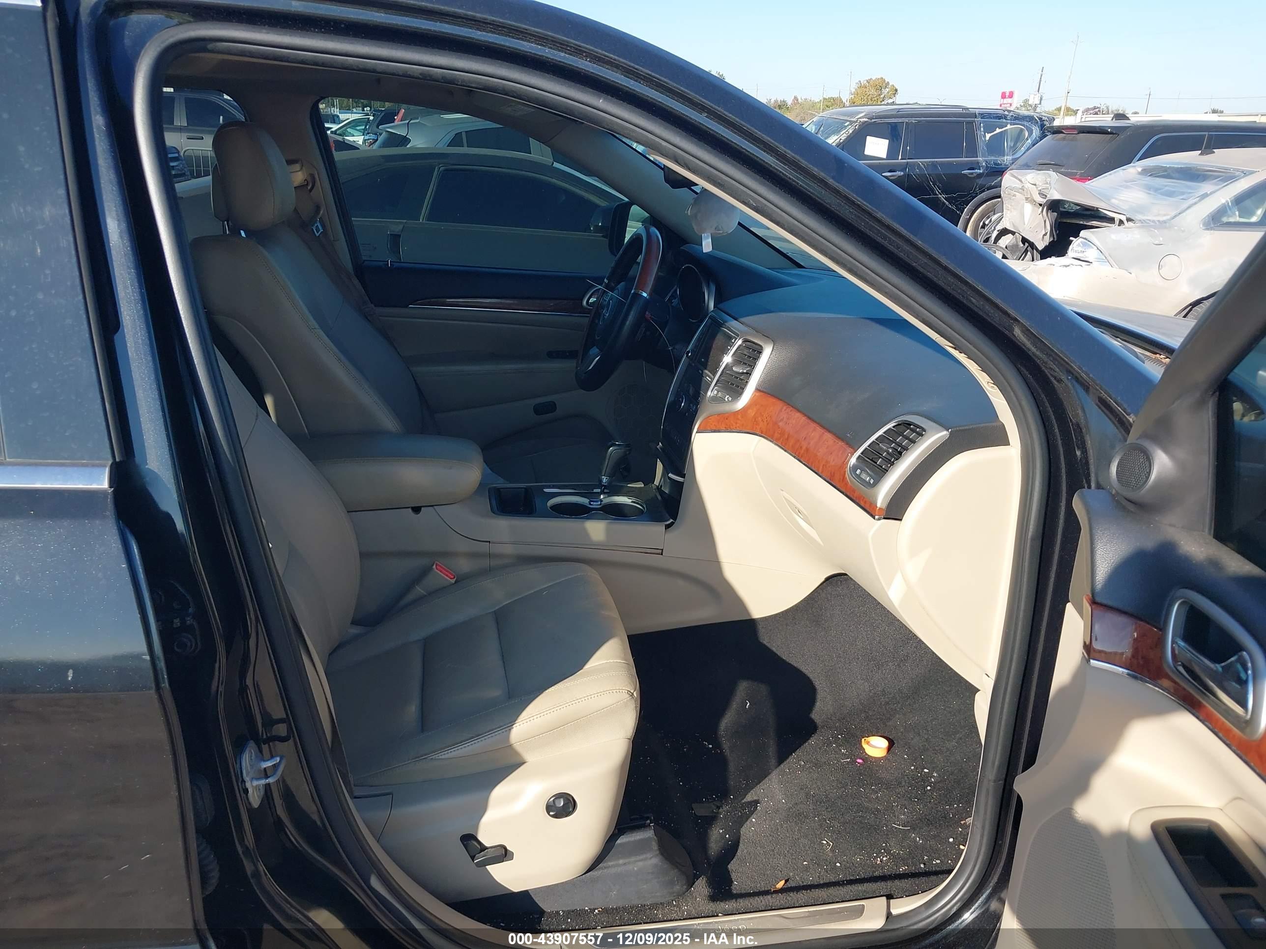 JEEP GRAND image 5