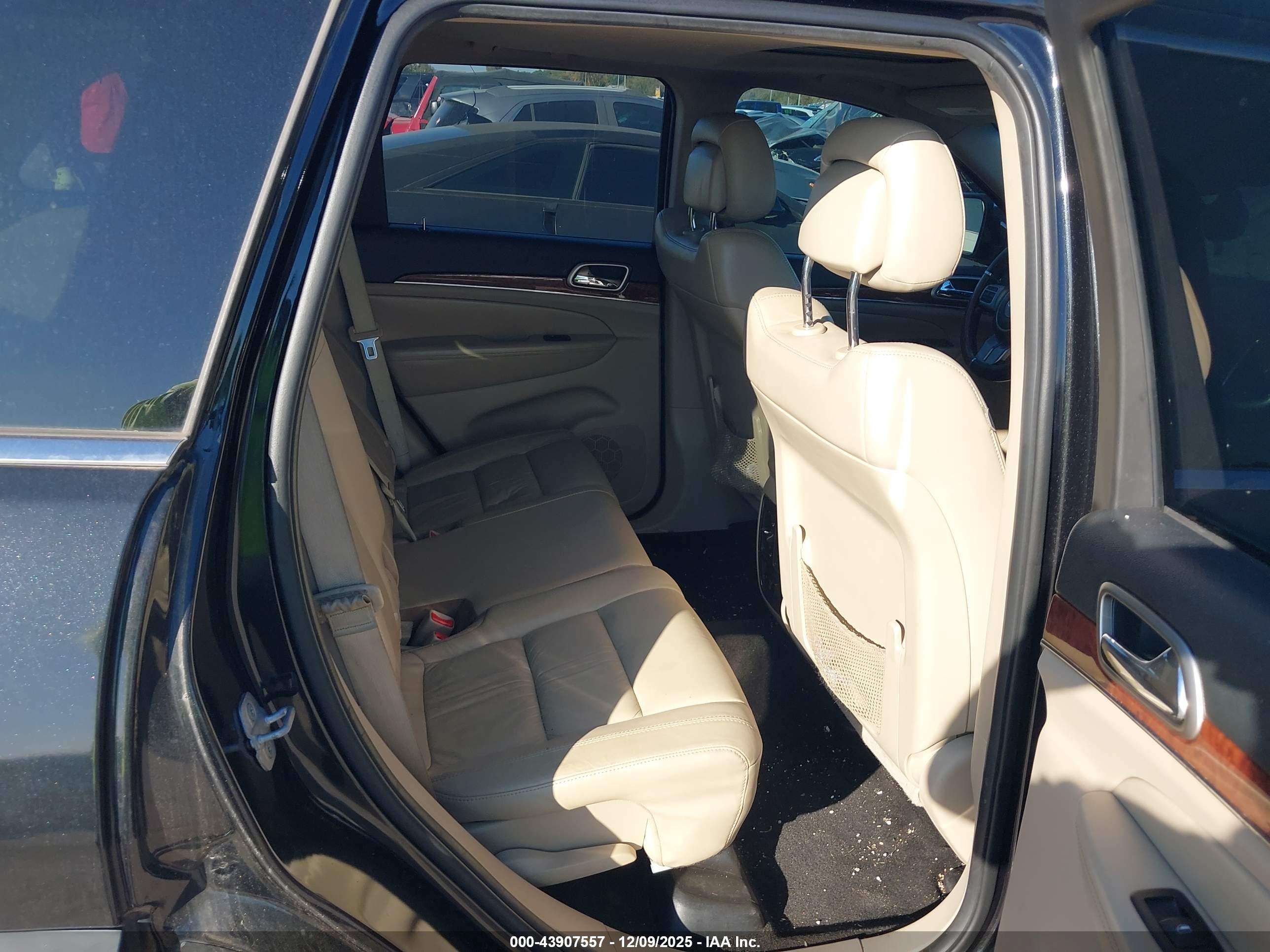 JEEP GRAND image 8