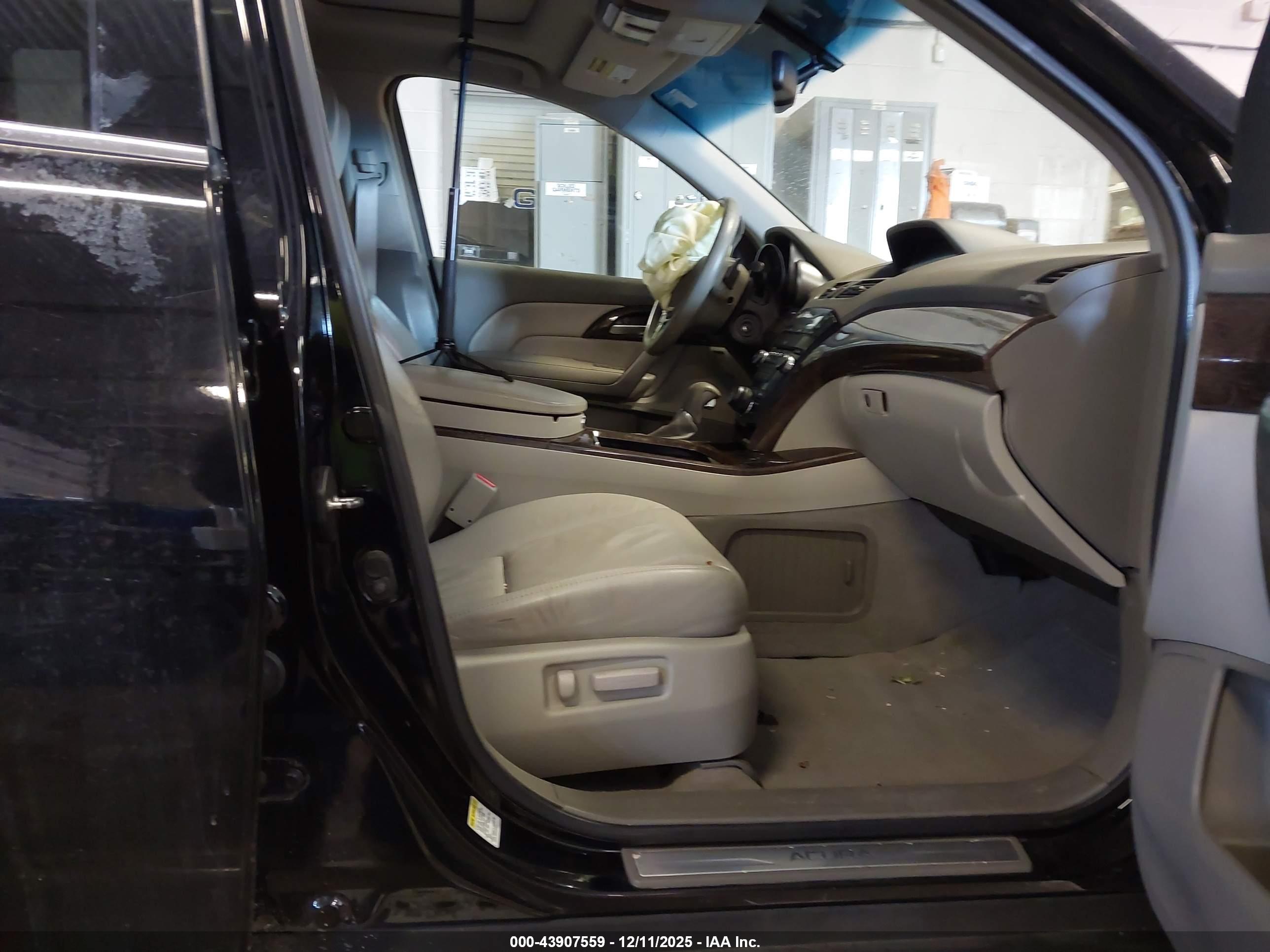 ACURA MDX image 5