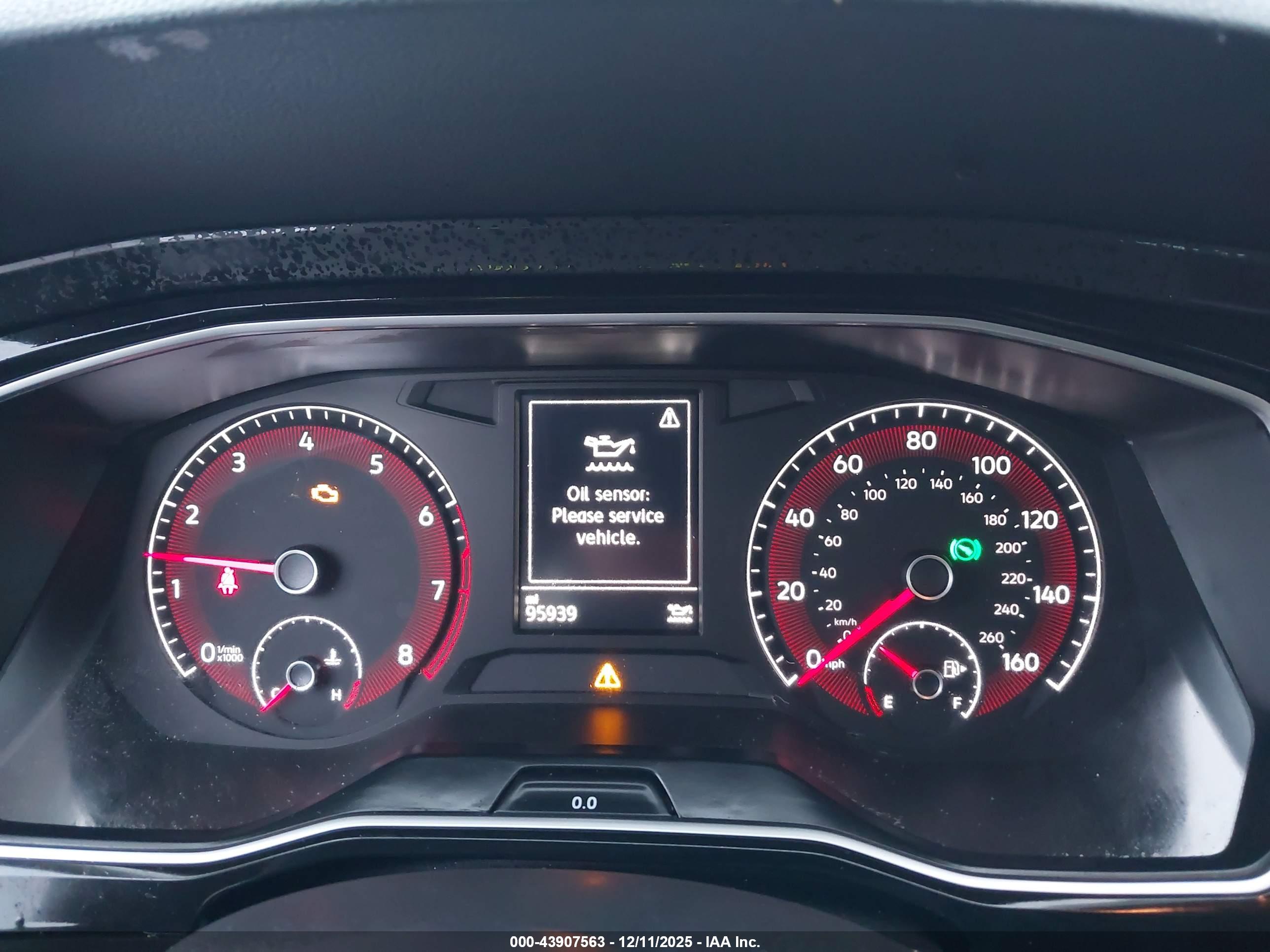 VOLKSWAGEN JETTA image 7