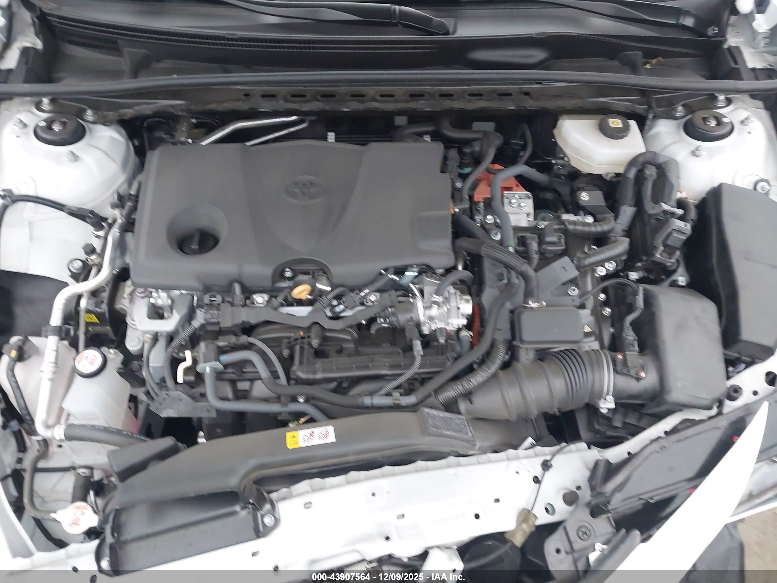 TOYOTA CAMRY image 10