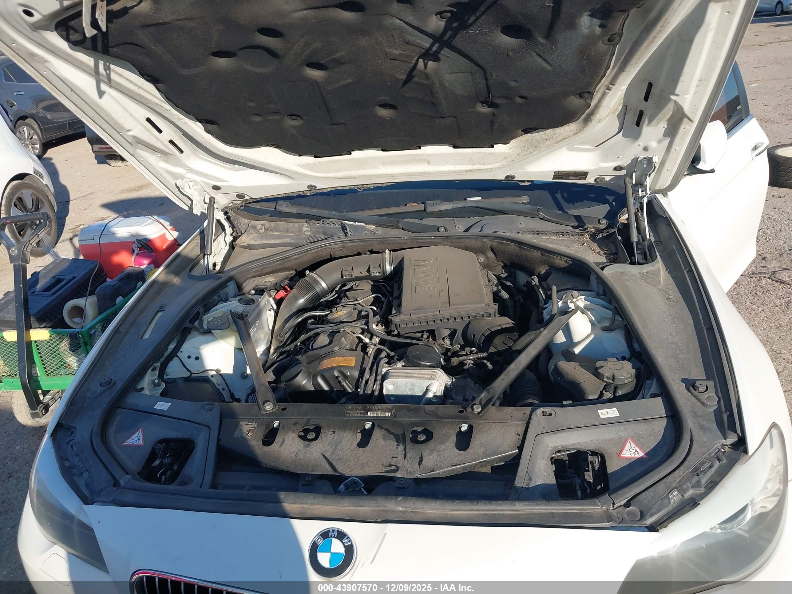 BMW 535I image 10