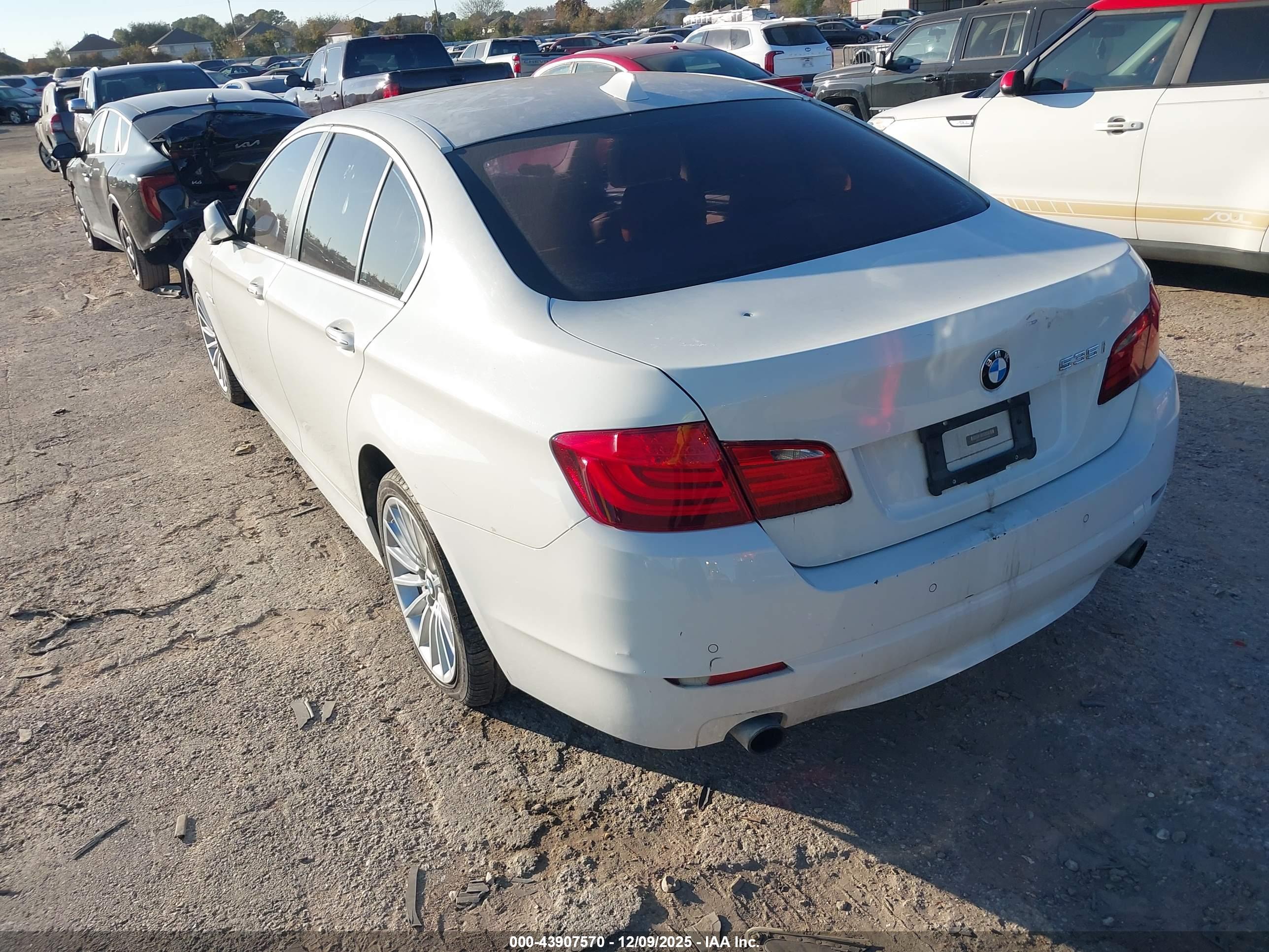 BMW 535I image 3