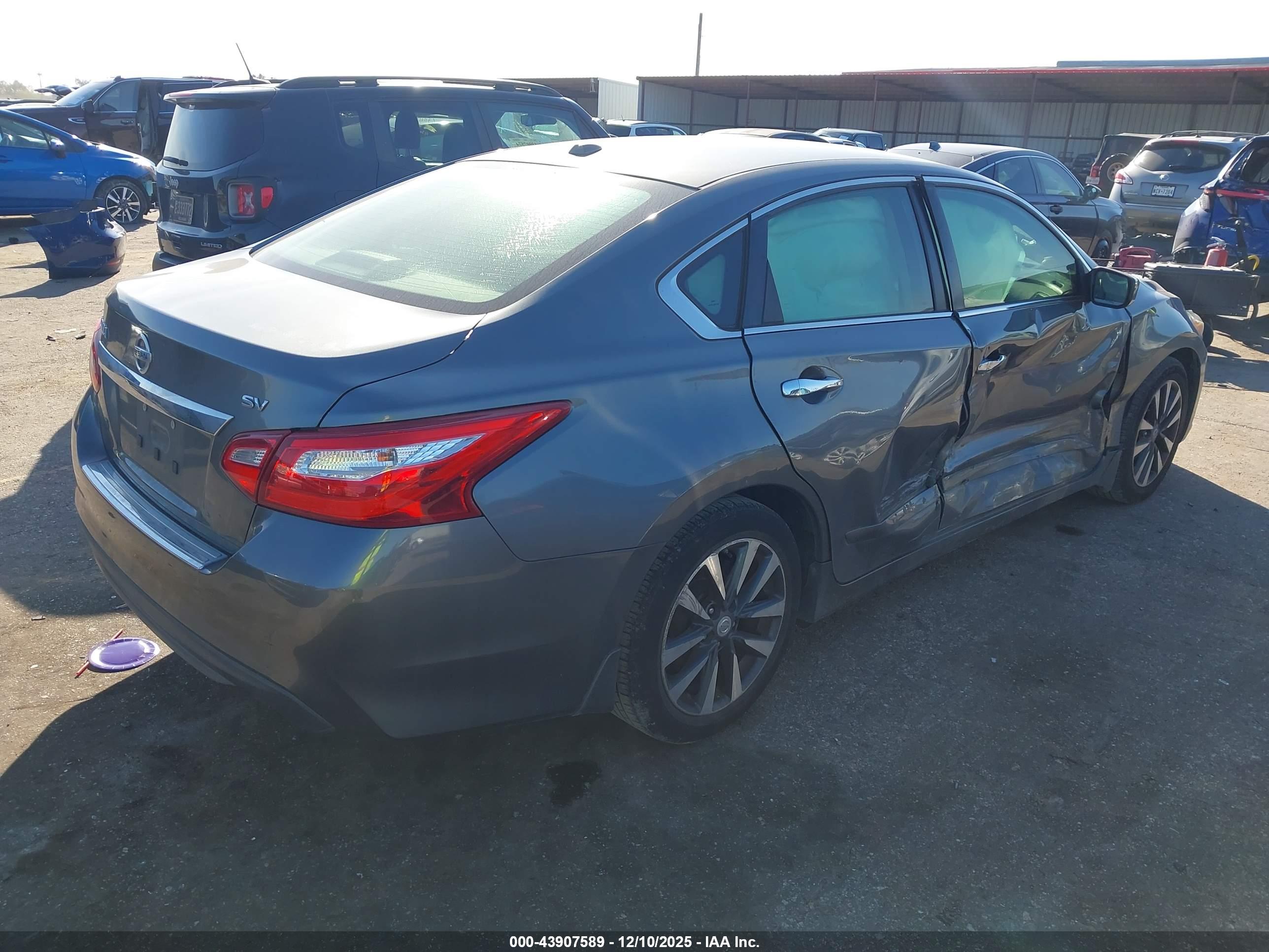 NISSAN ALTIMA image 4