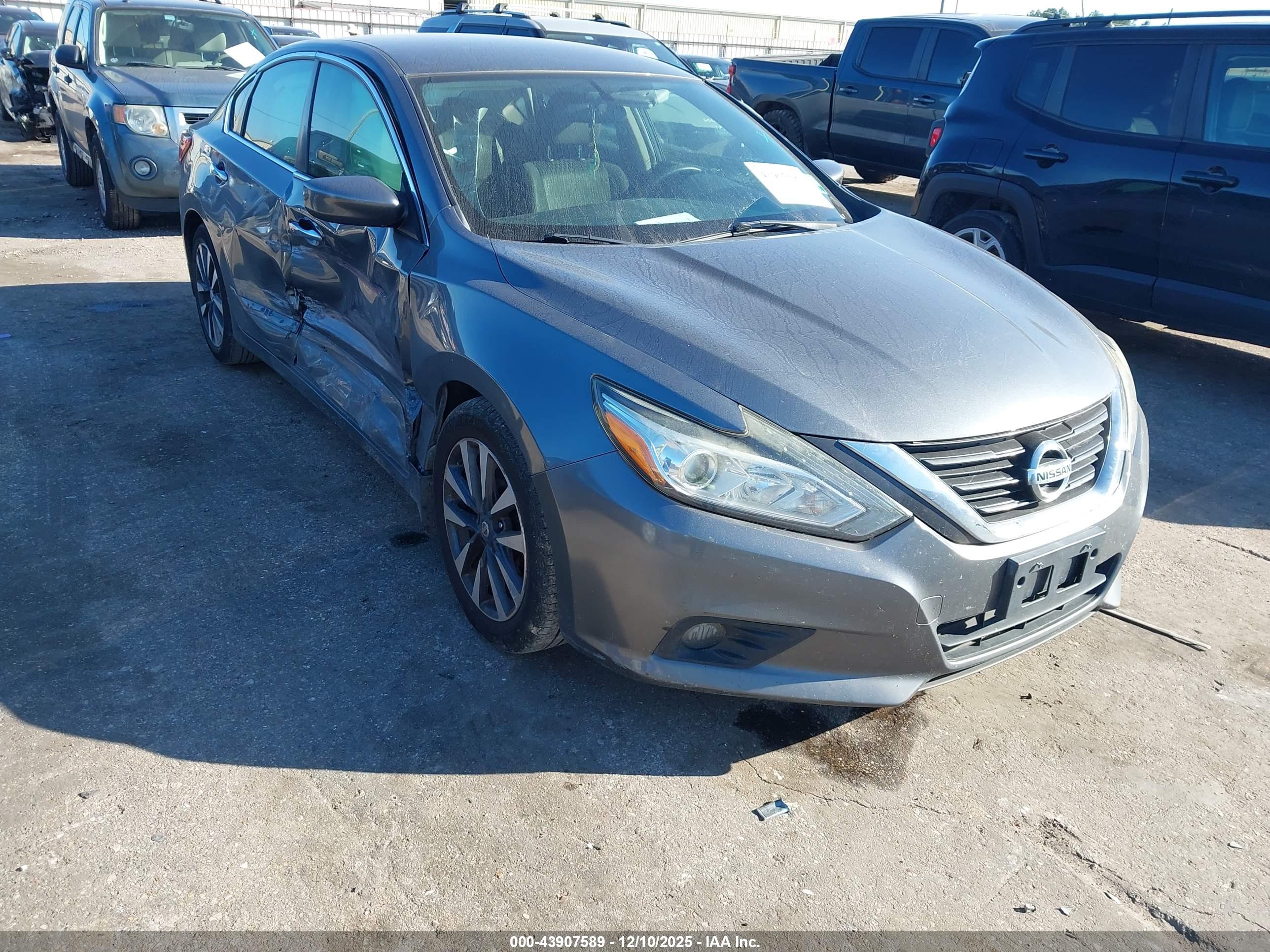 NISSAN ALTIMA image 6