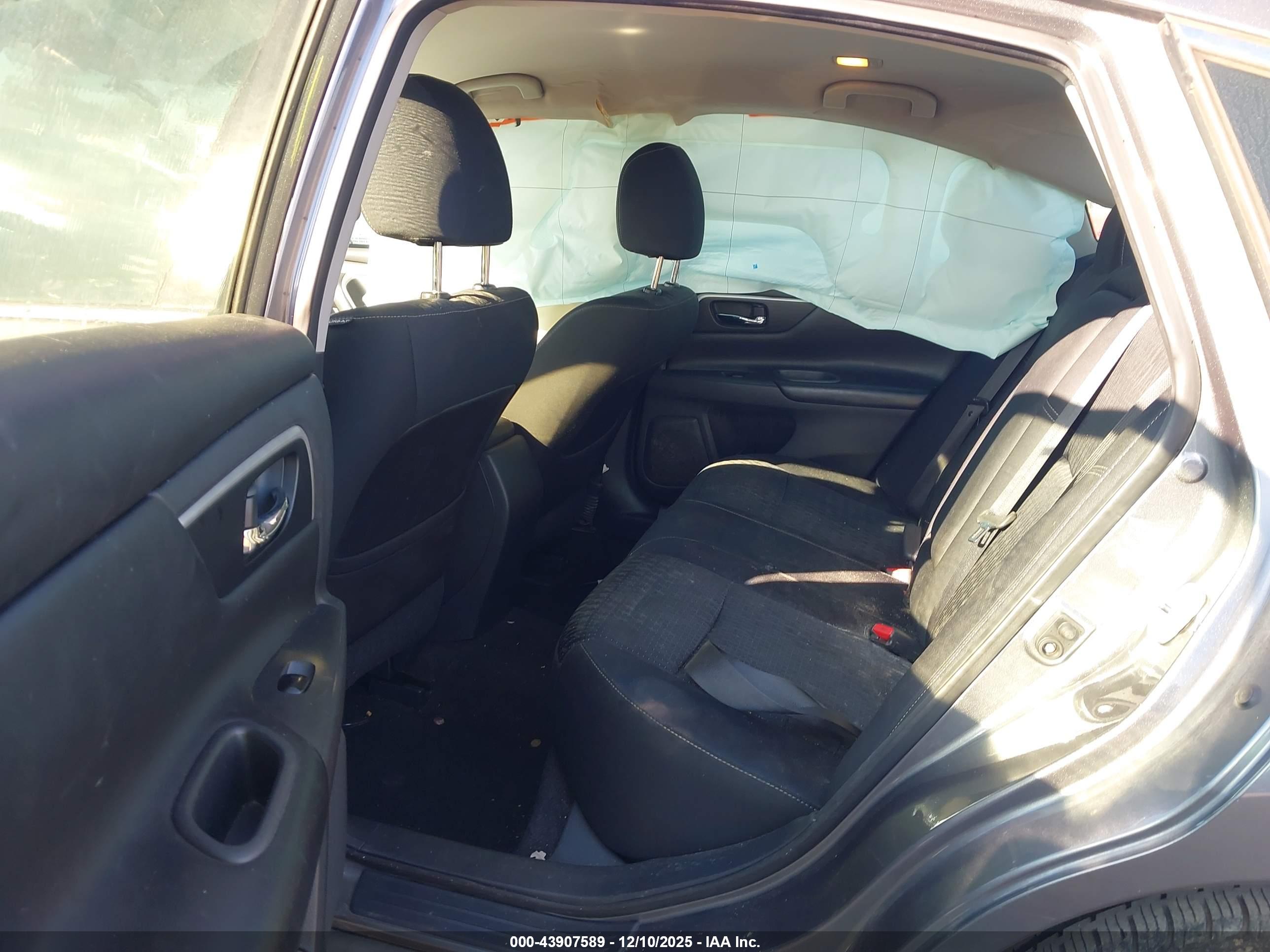 NISSAN ALTIMA image 8