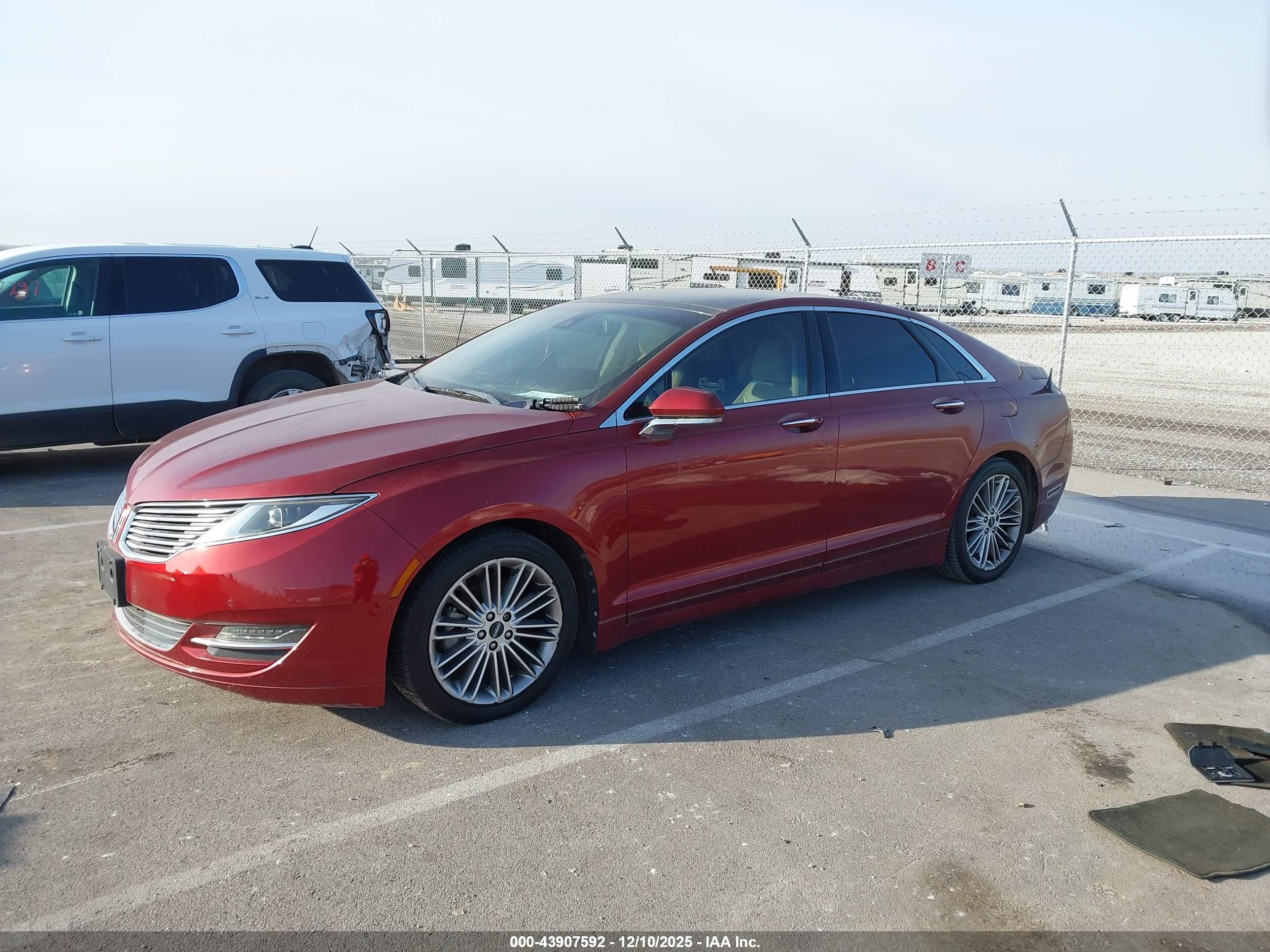 LINCOLN MKZ image 2