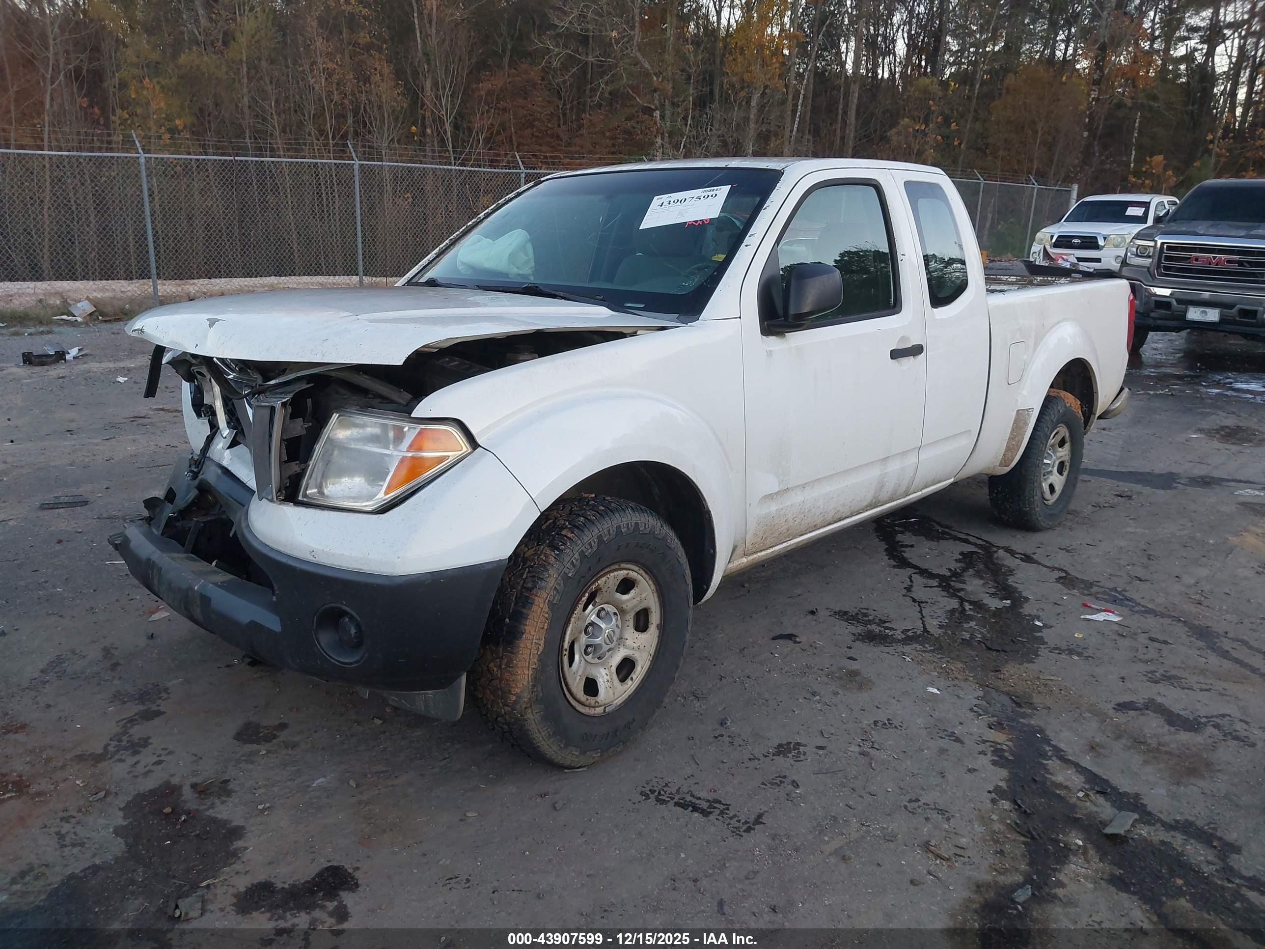 NISSAN FRONTIER image 2