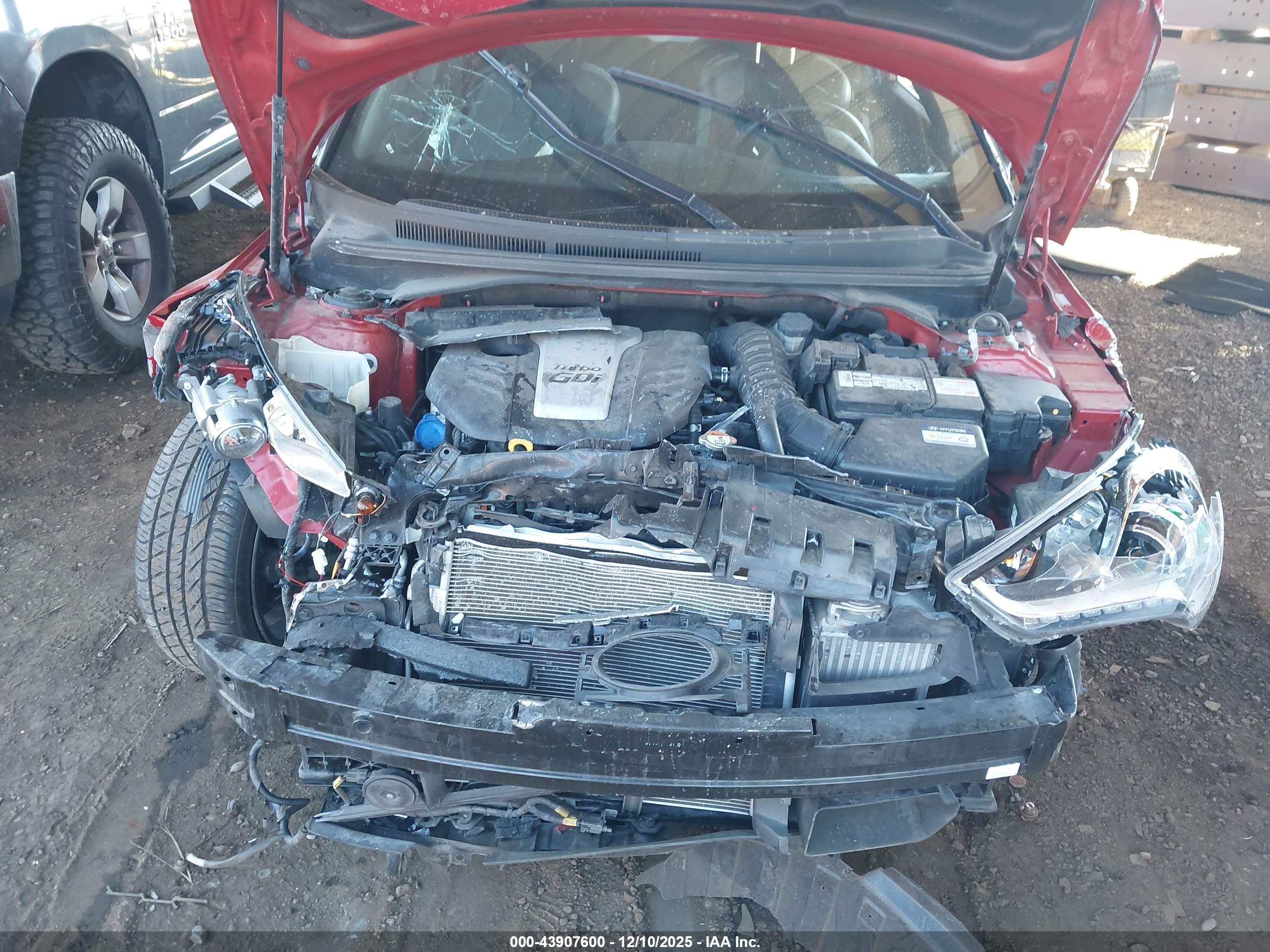 HYUNDAI VELOSTER image 10