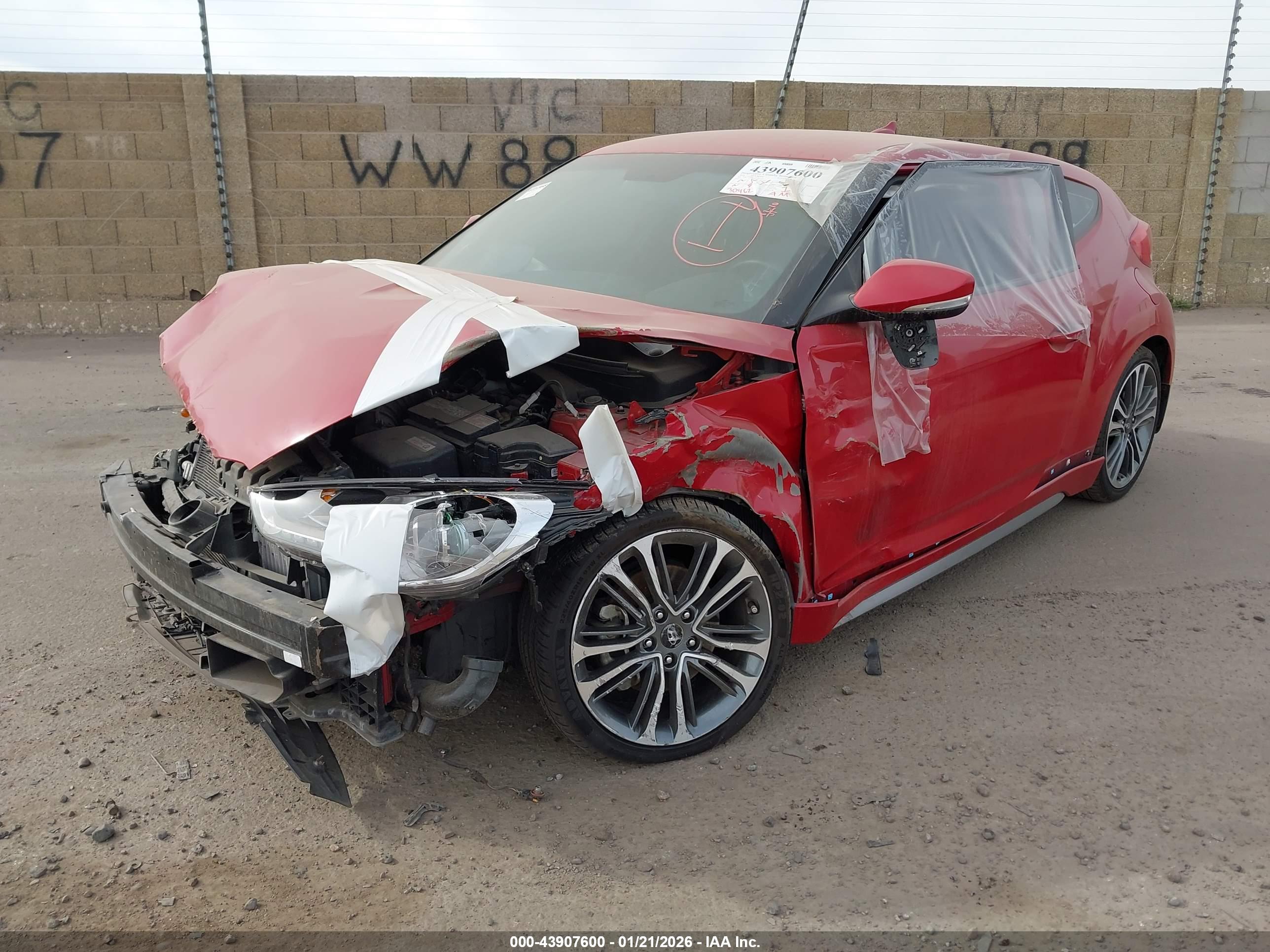 HYUNDAI VELOSTER image 2