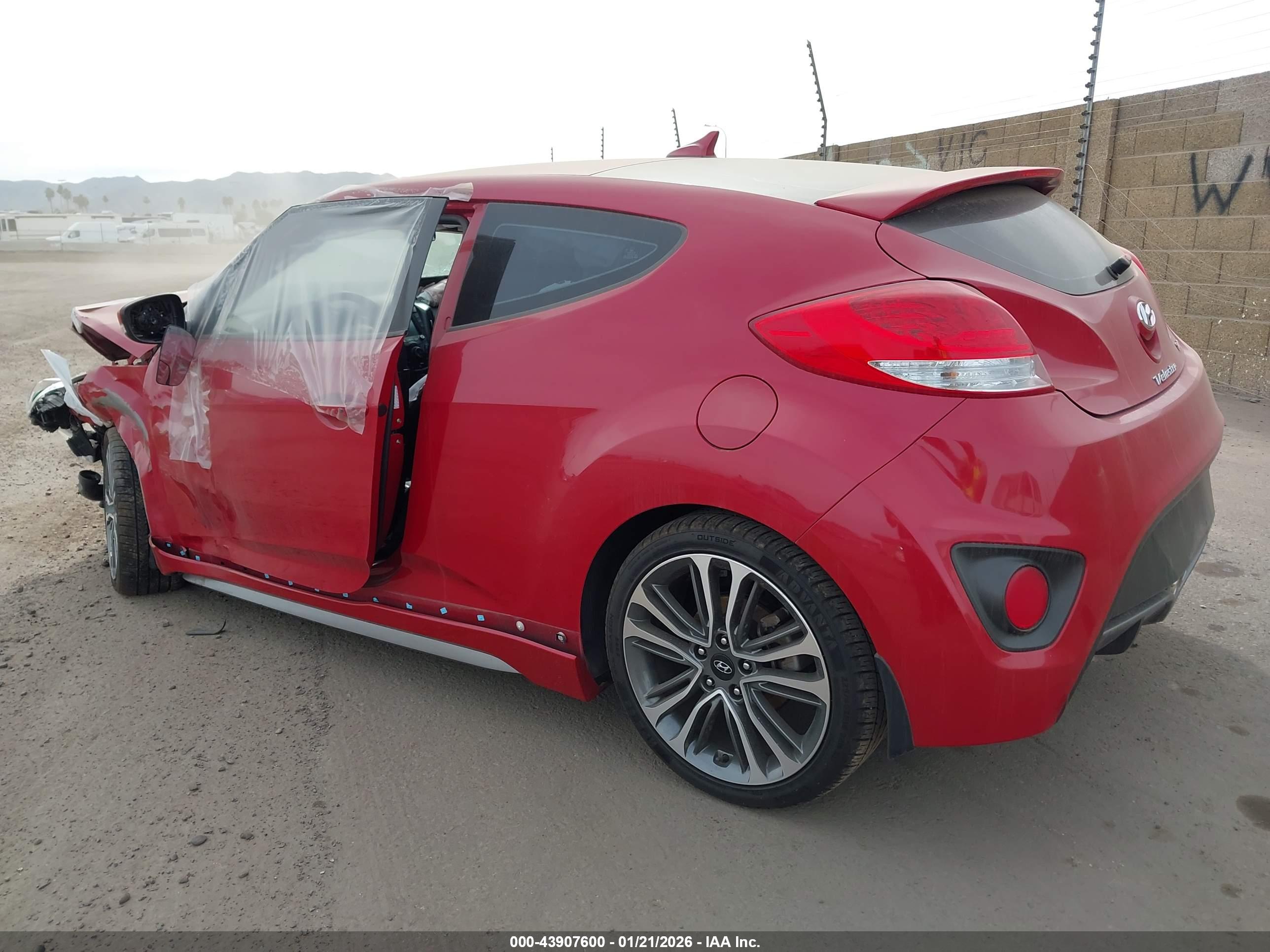 HYUNDAI VELOSTER image 3