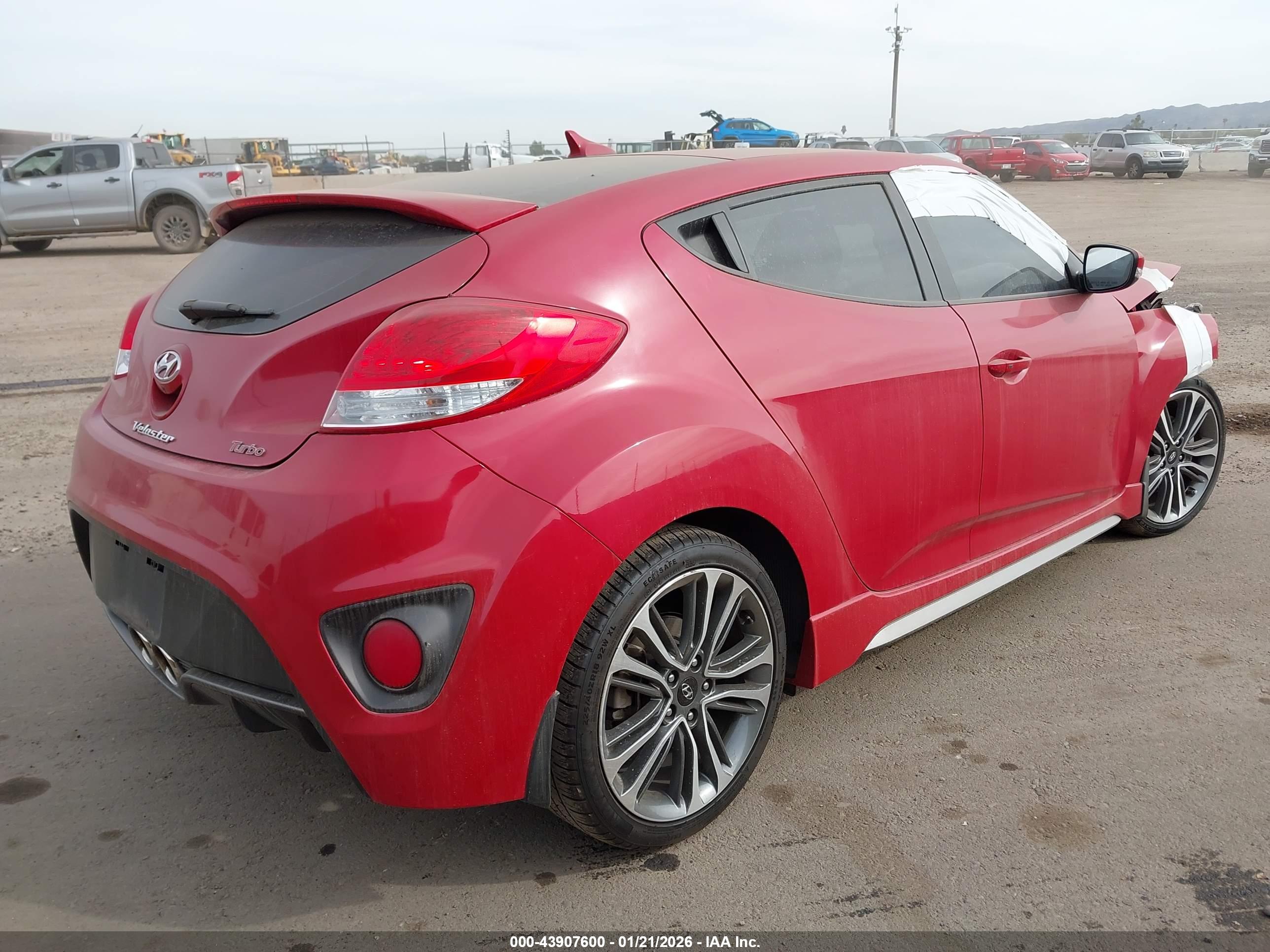HYUNDAI VELOSTER image 4