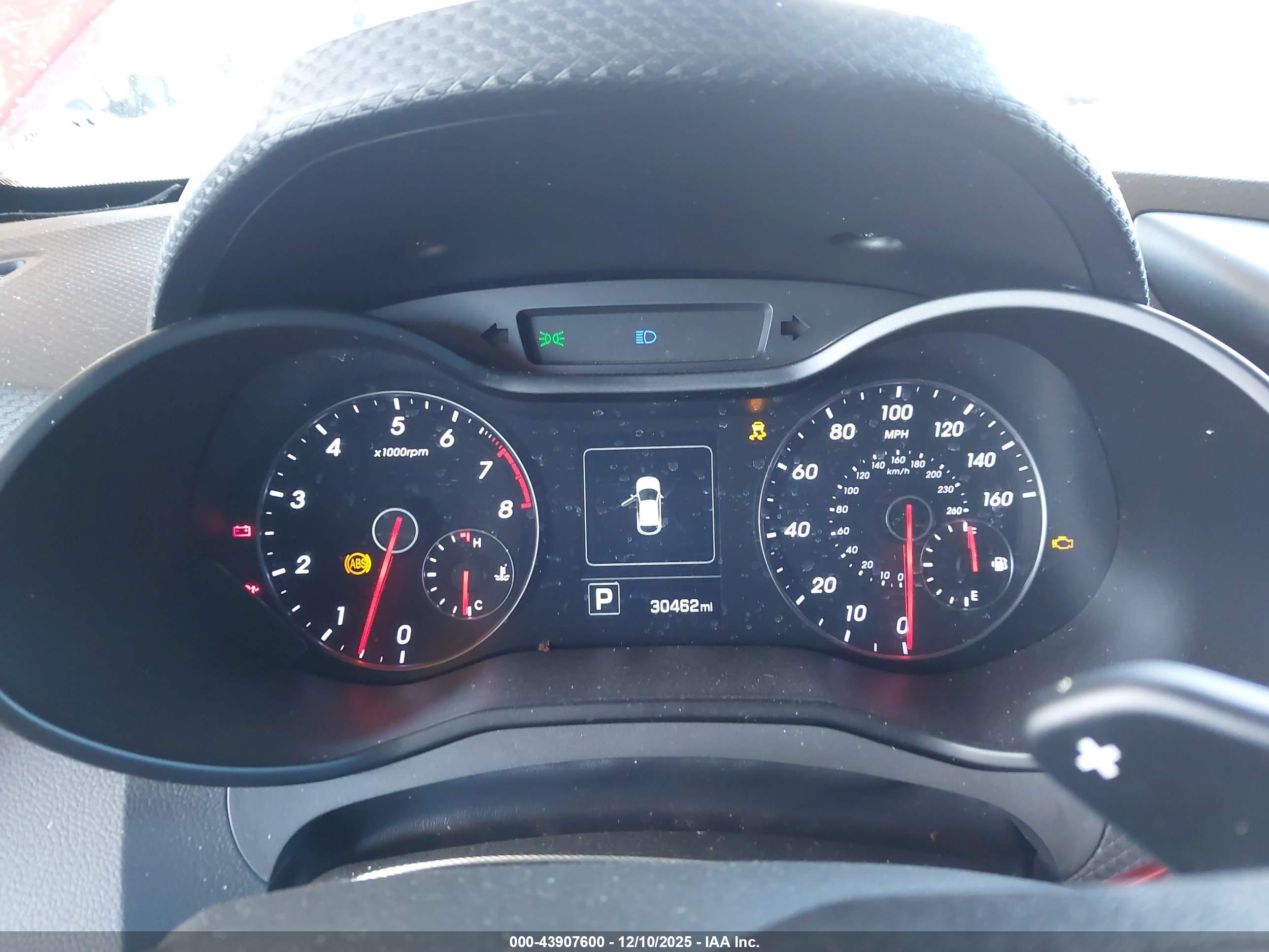 HYUNDAI VELOSTER image 7