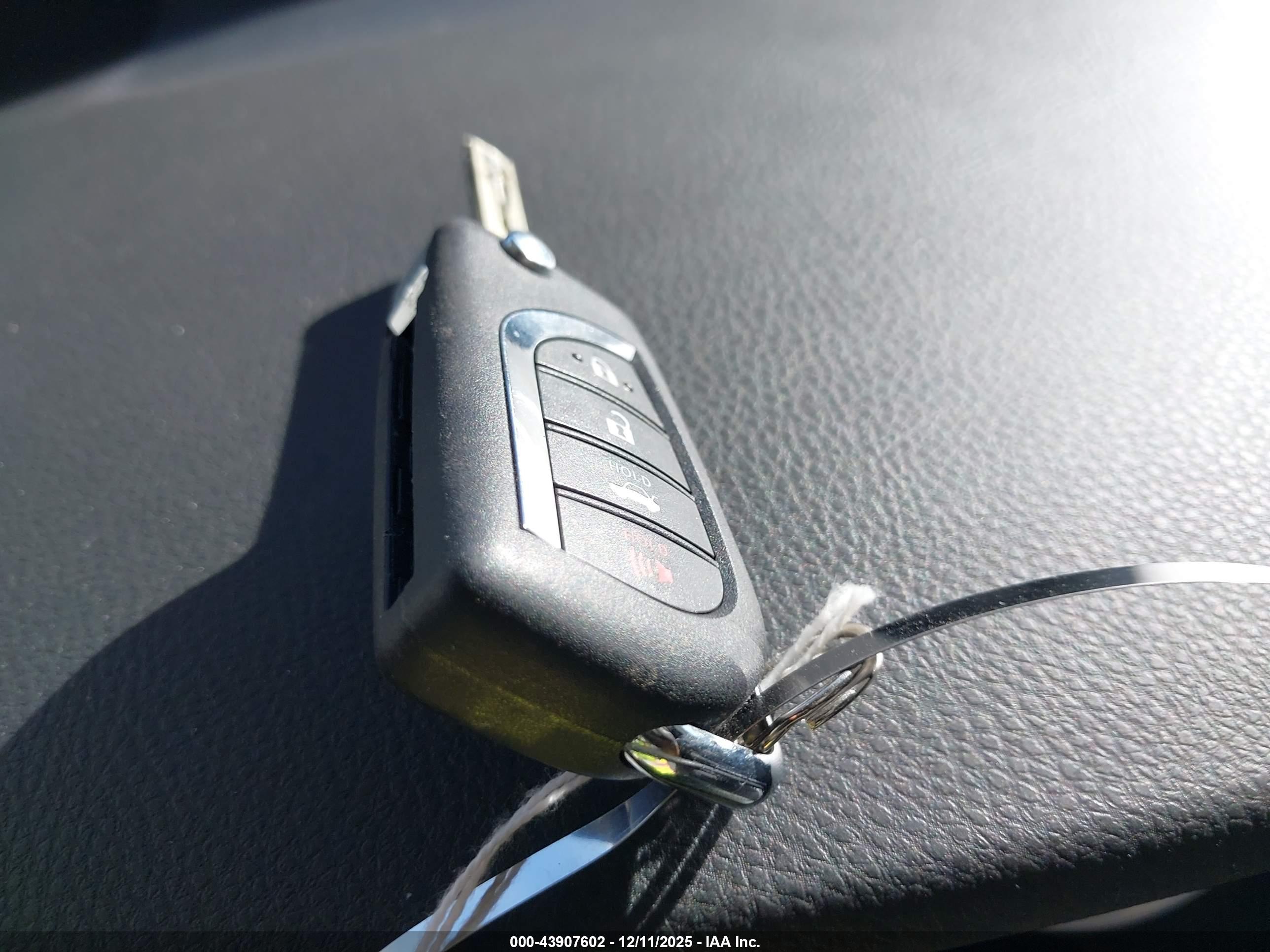 TOYOTA CAMRY image 11
