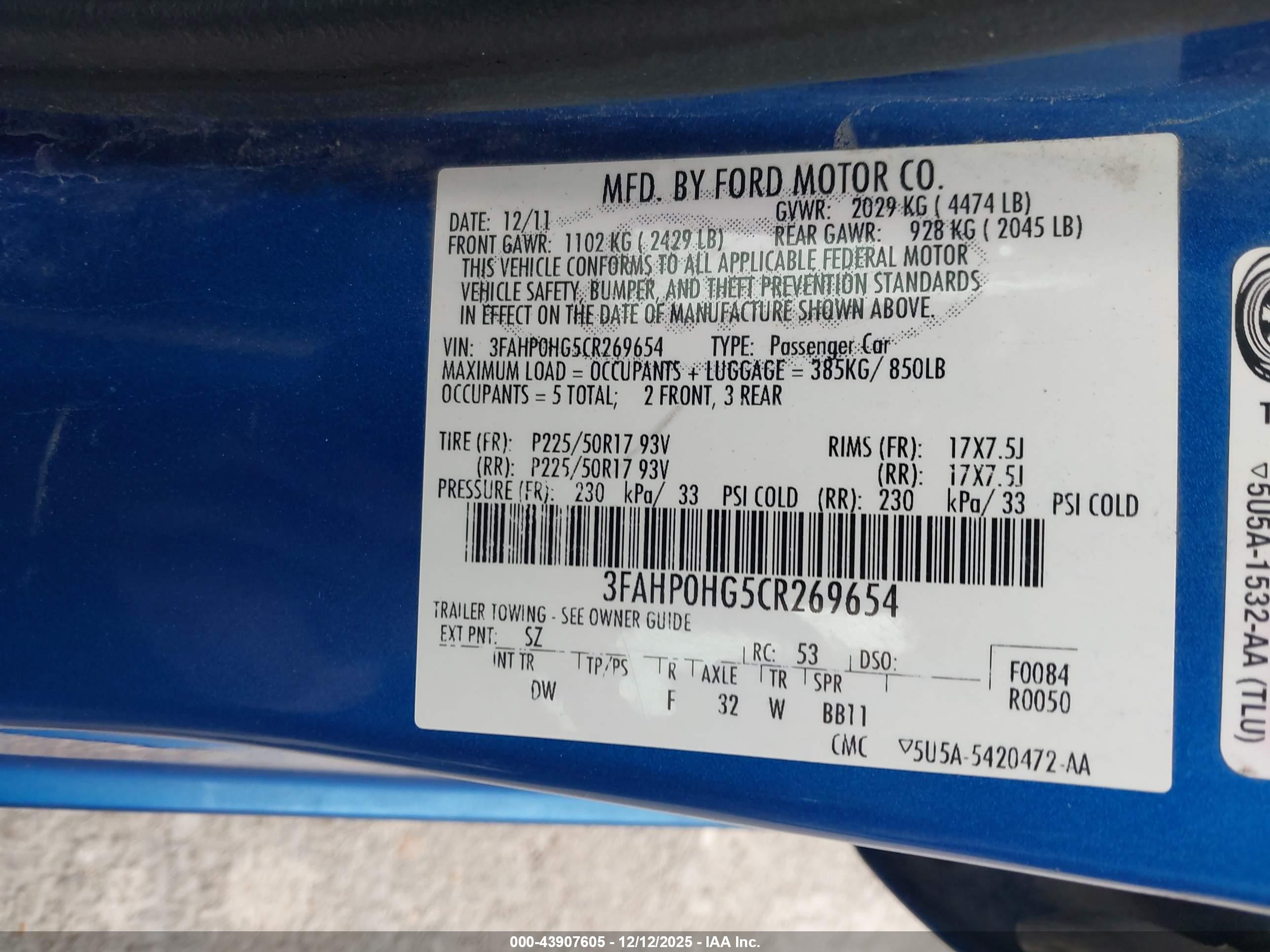 FORD FUSION image 9