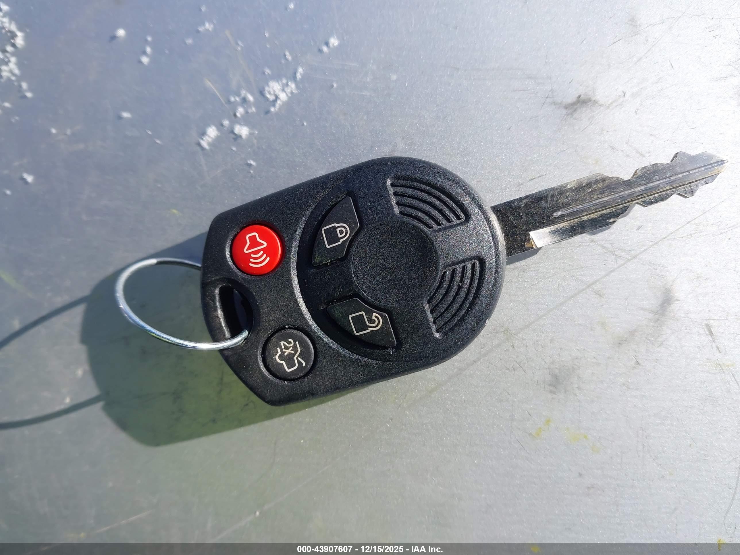 FORD ESCAPE image 11
