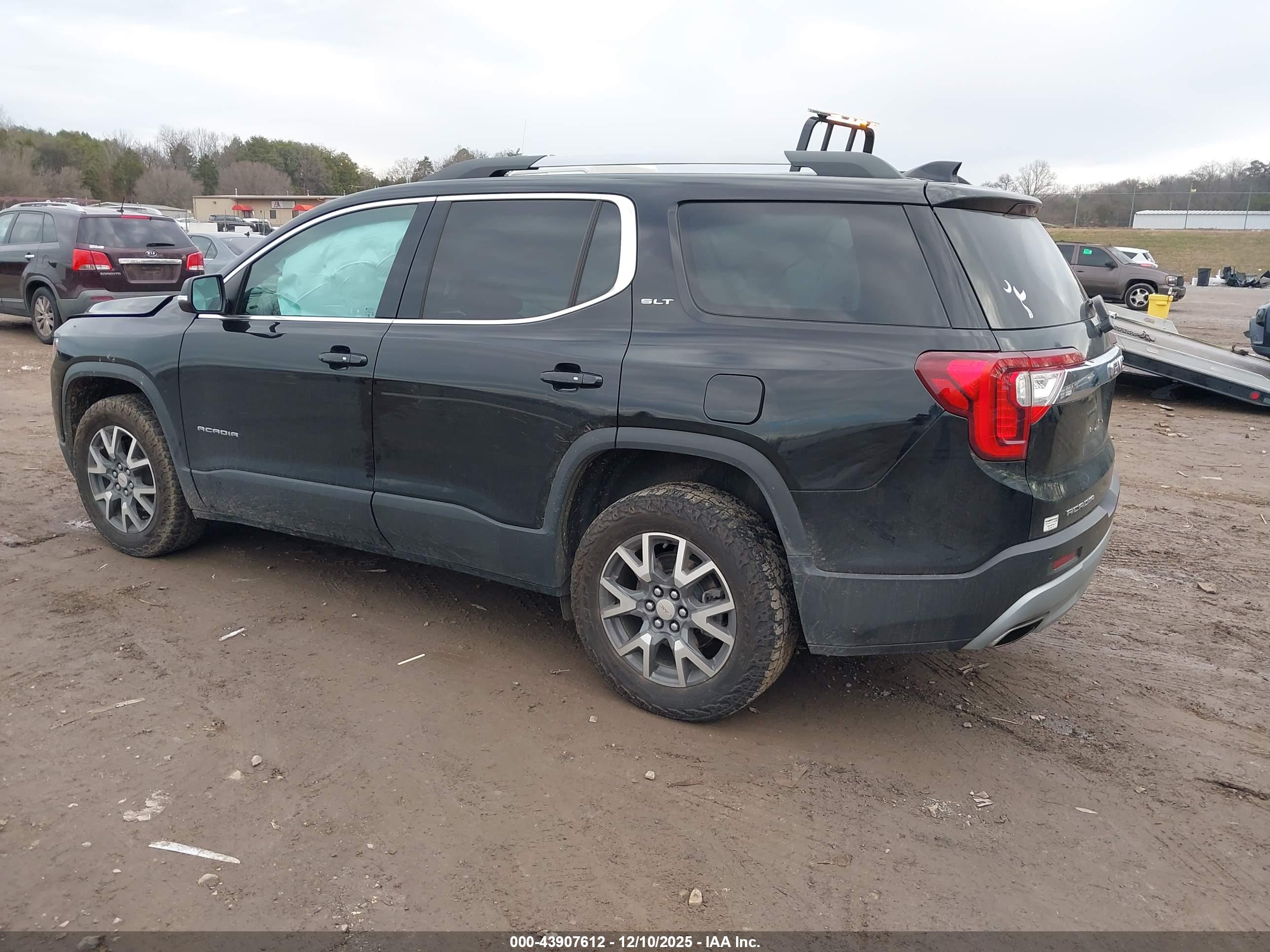 GMC ACADIA image 3