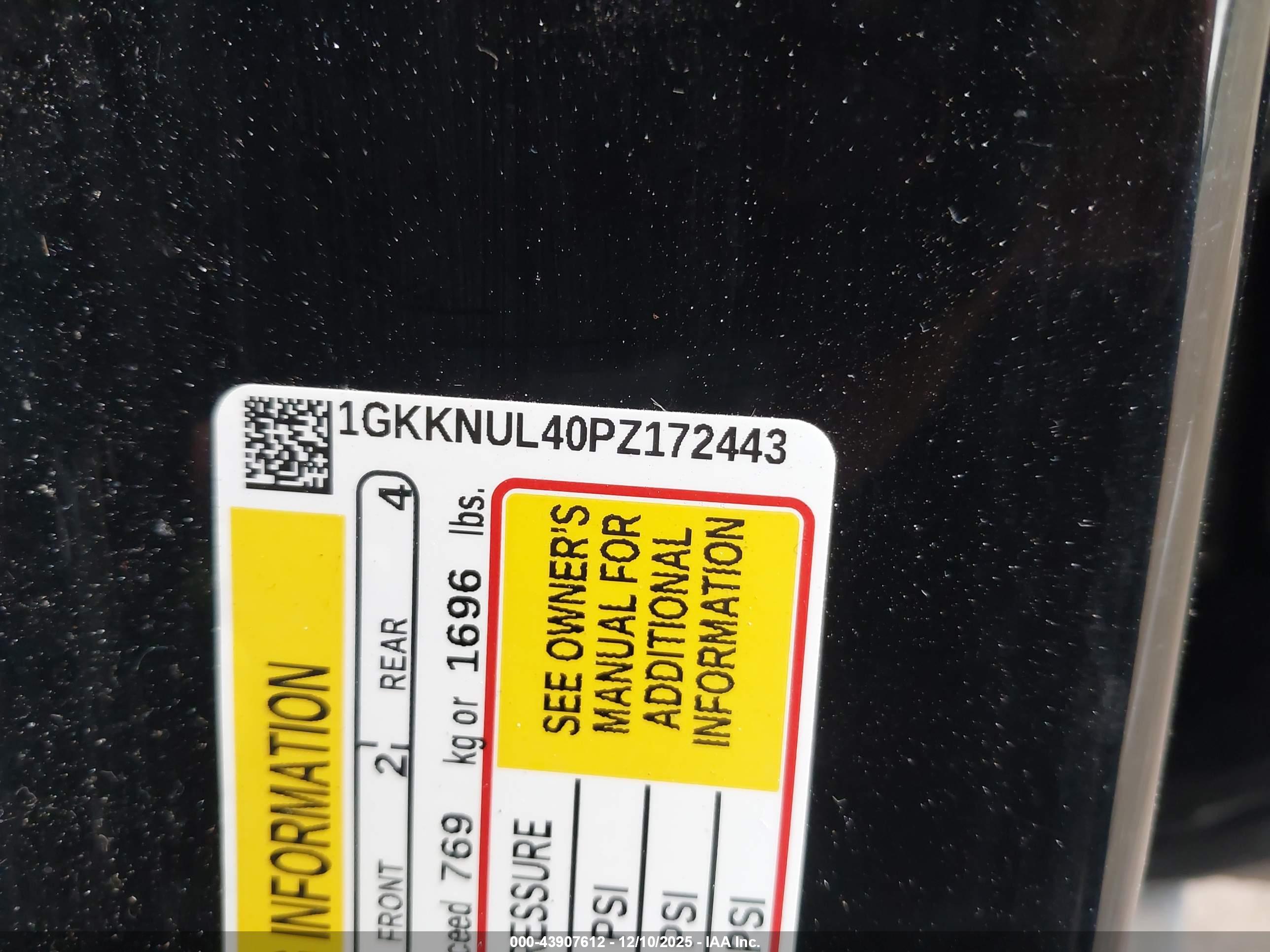 GMC ACADIA image 9