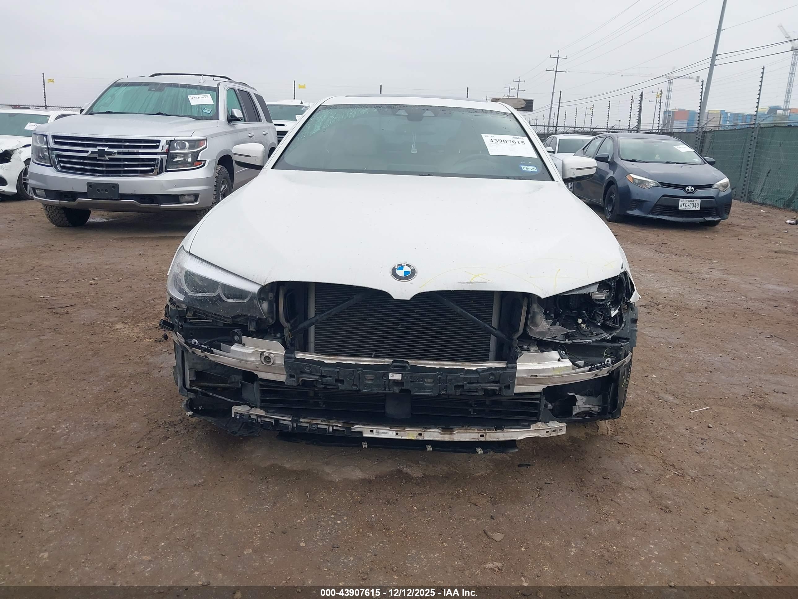 BMW 530I image 6
