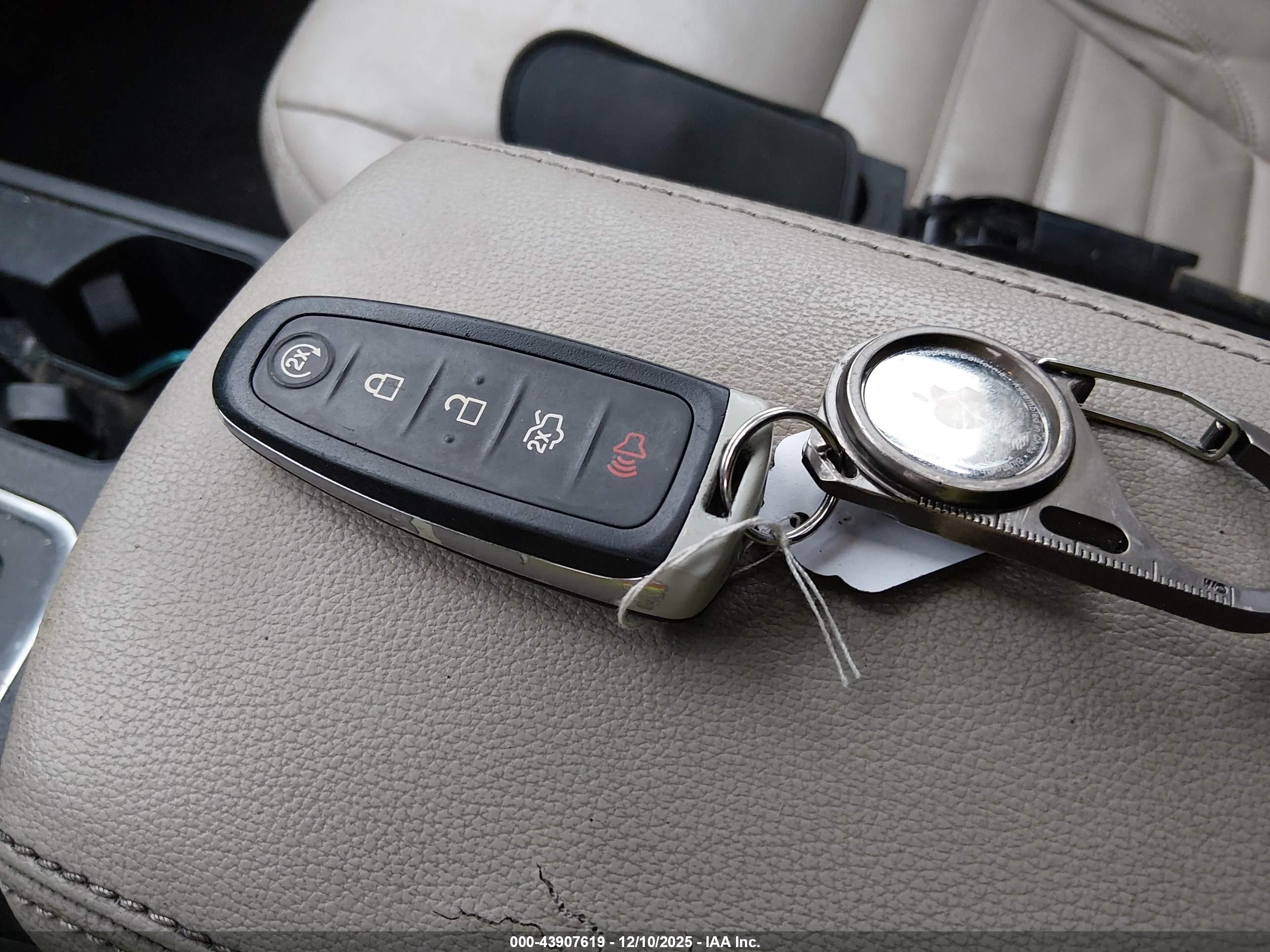 FORD ESCAPE image 11