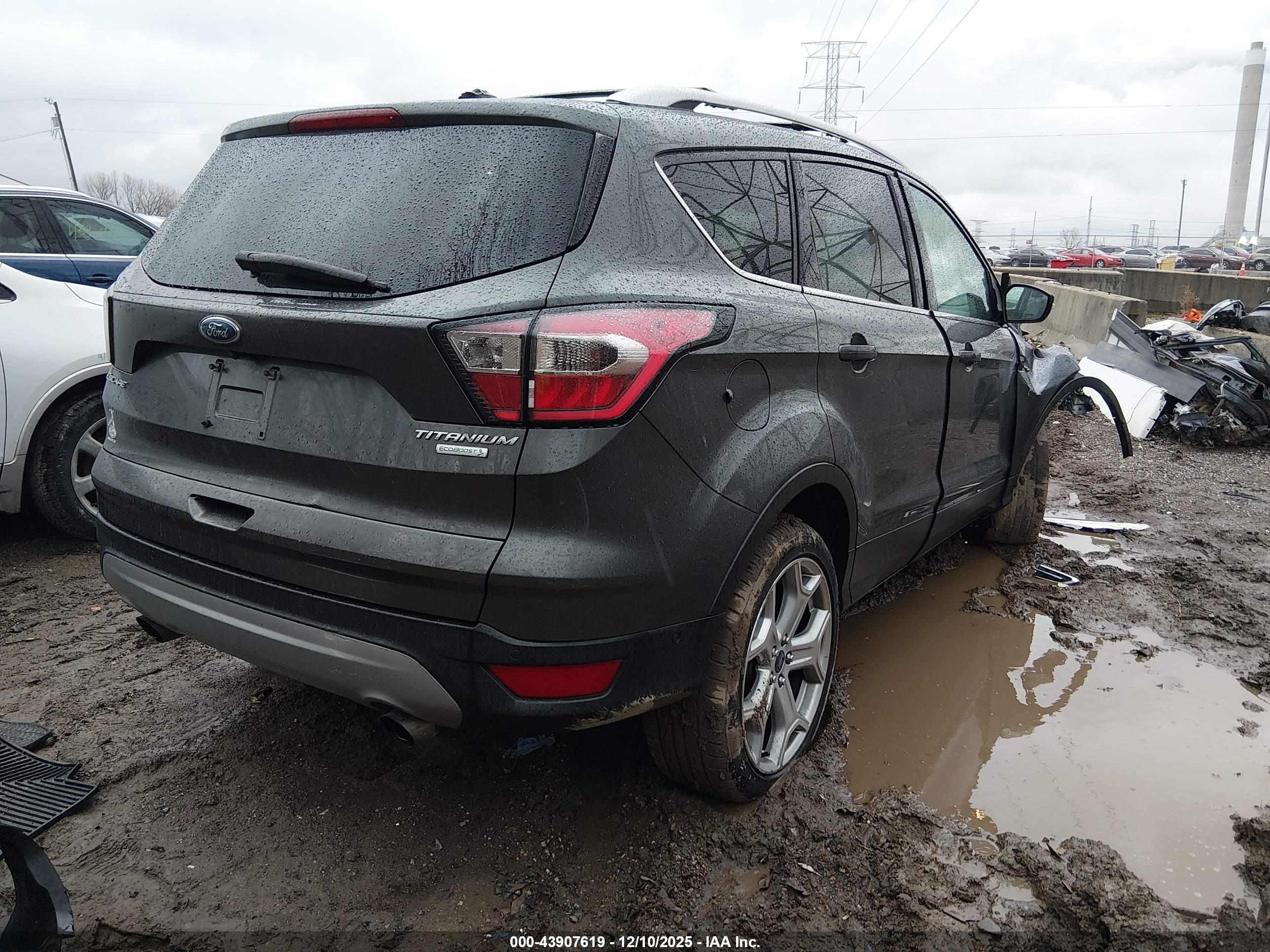 FORD ESCAPE image 4