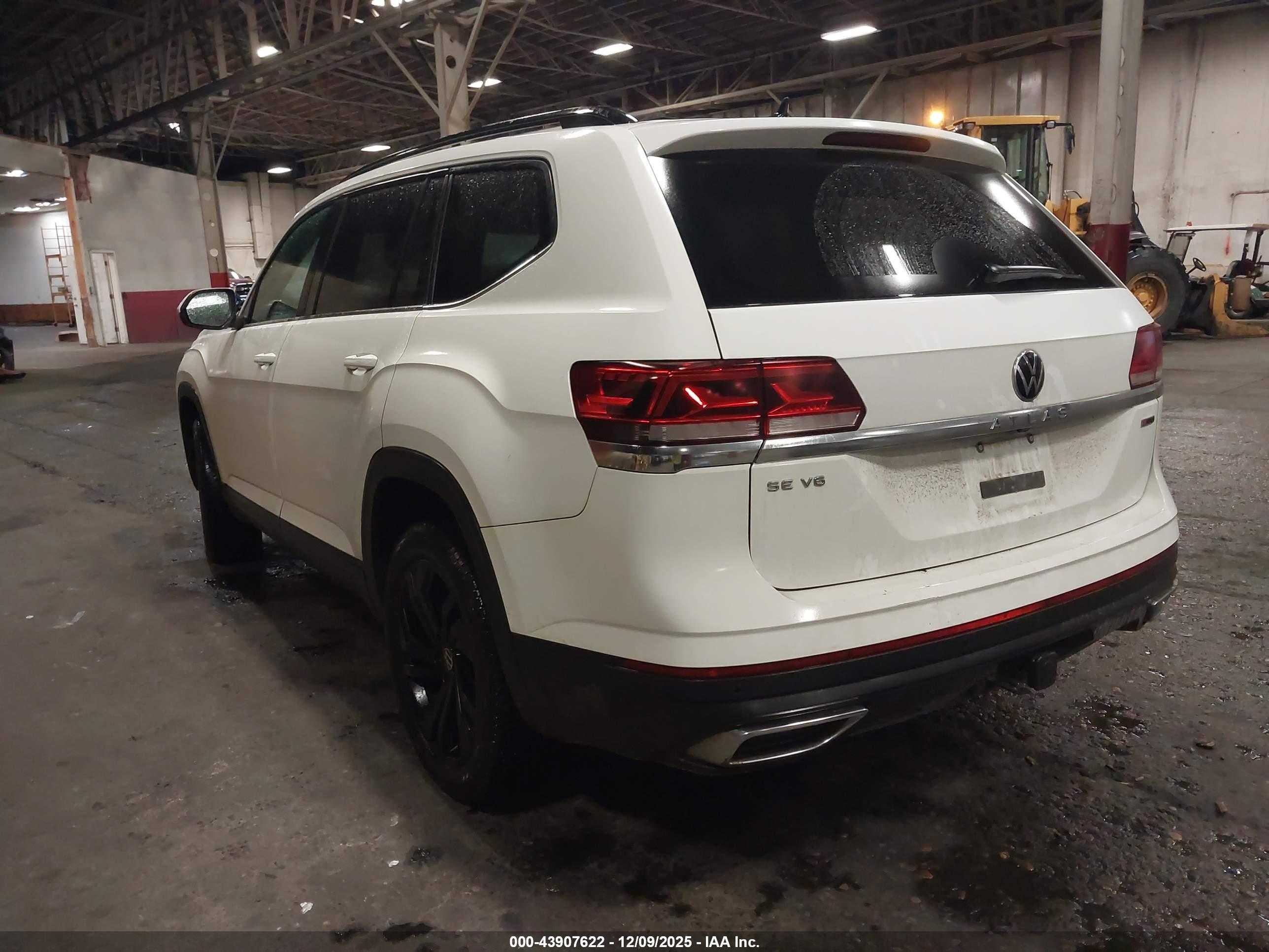 VOLKSWAGEN ATLAS image 3