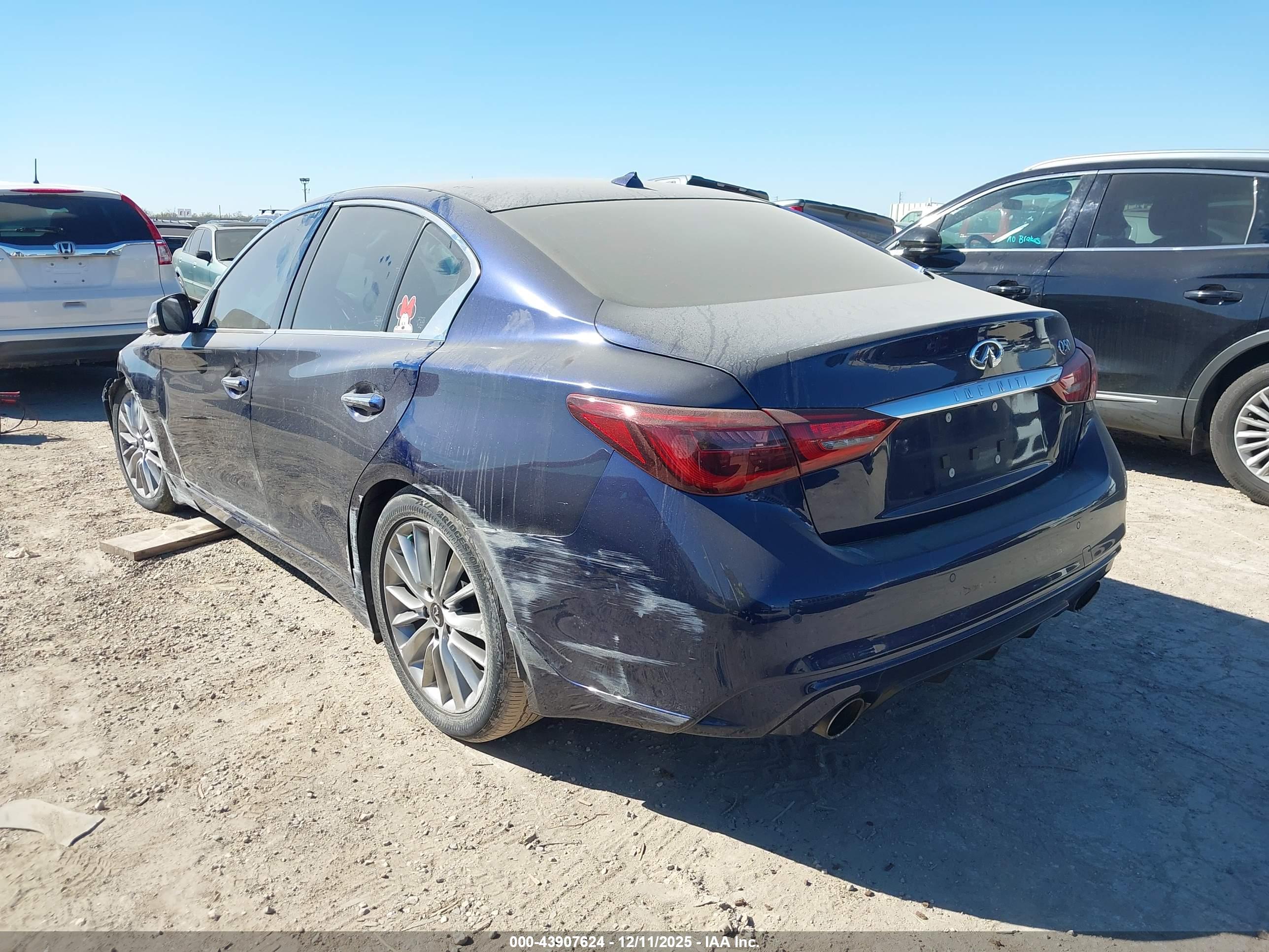 INFINITI Q50 image 3