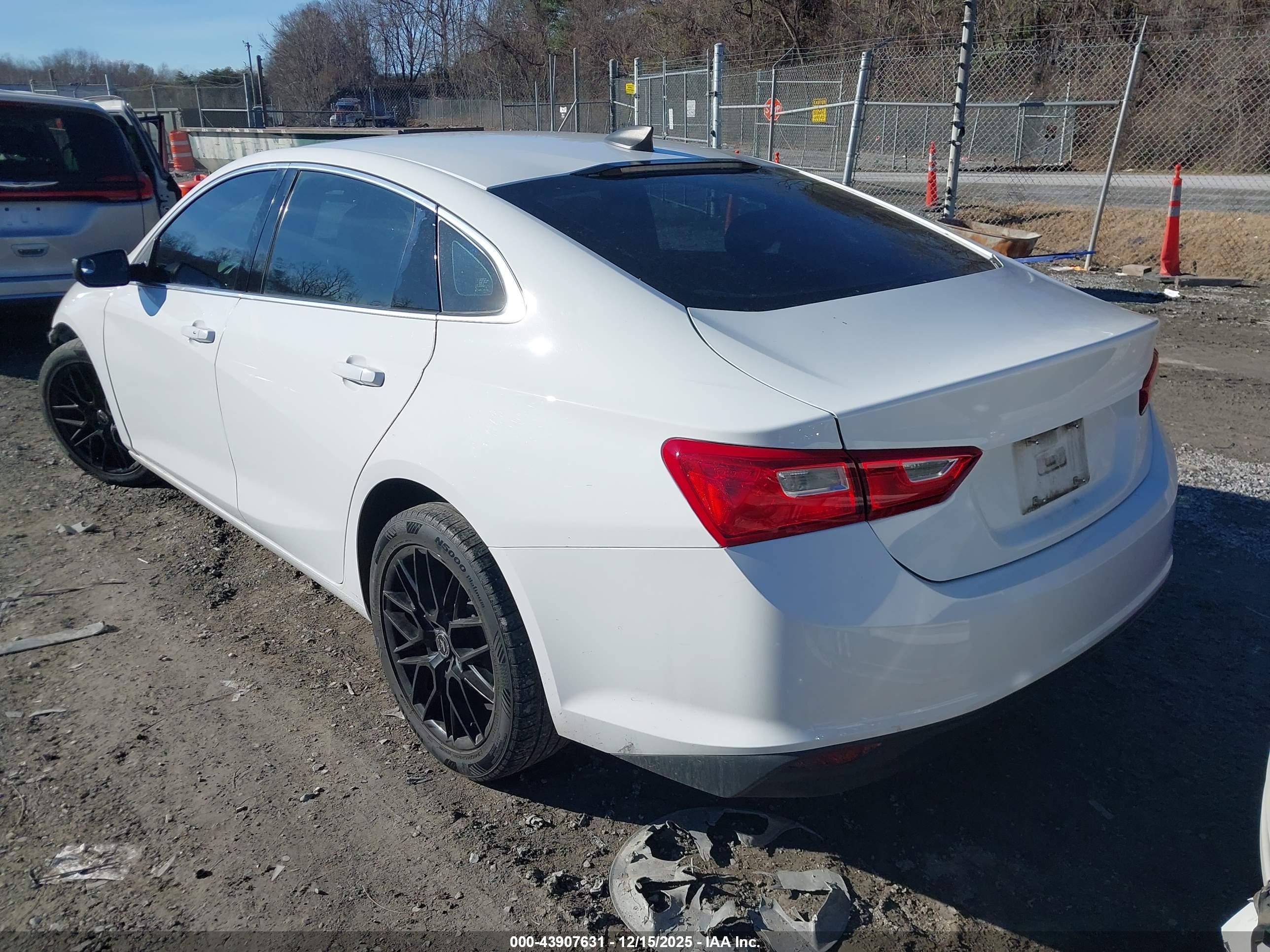 CHEVROLET MALIBU image 3