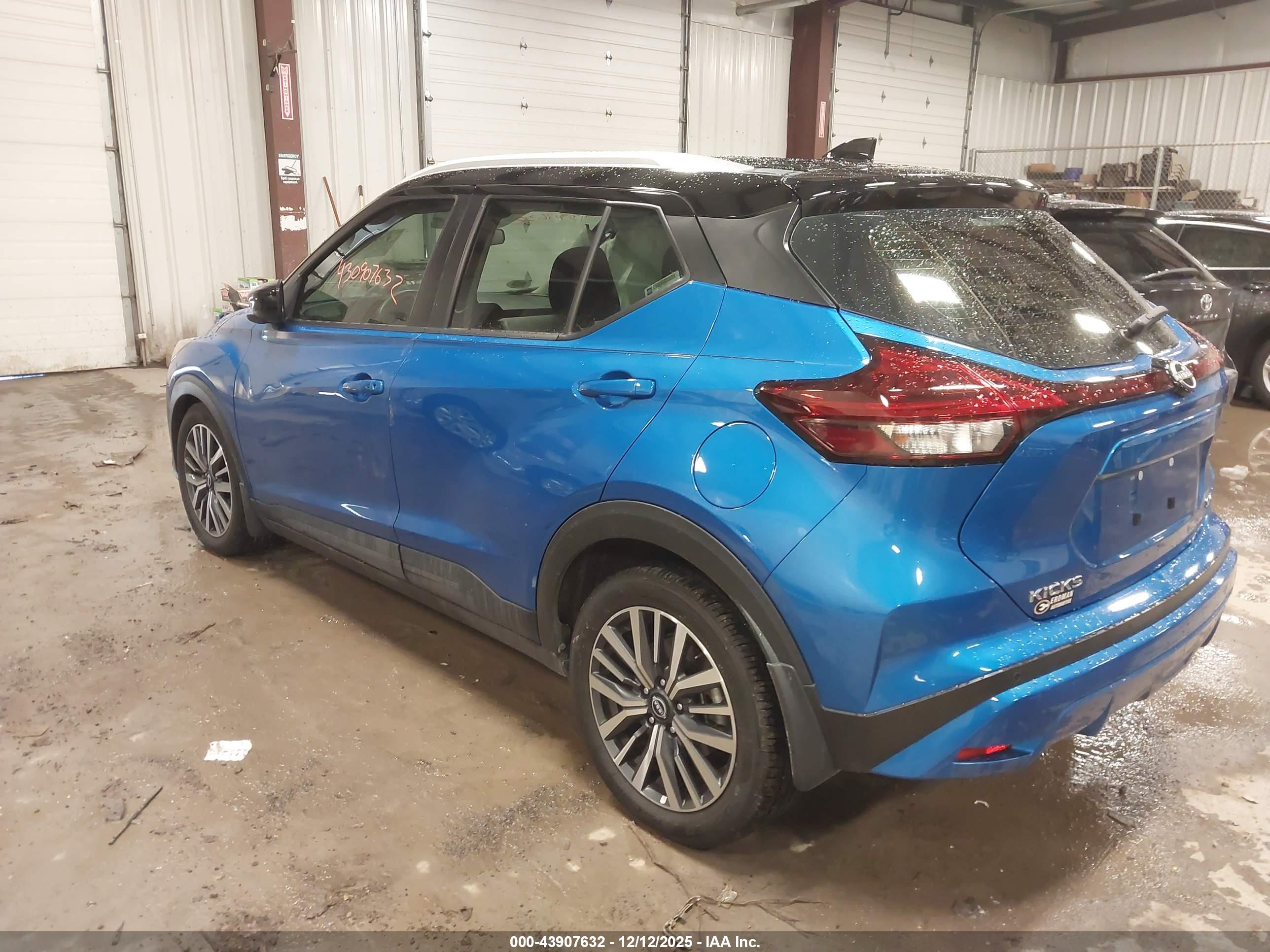 NISSAN KICKS image 3