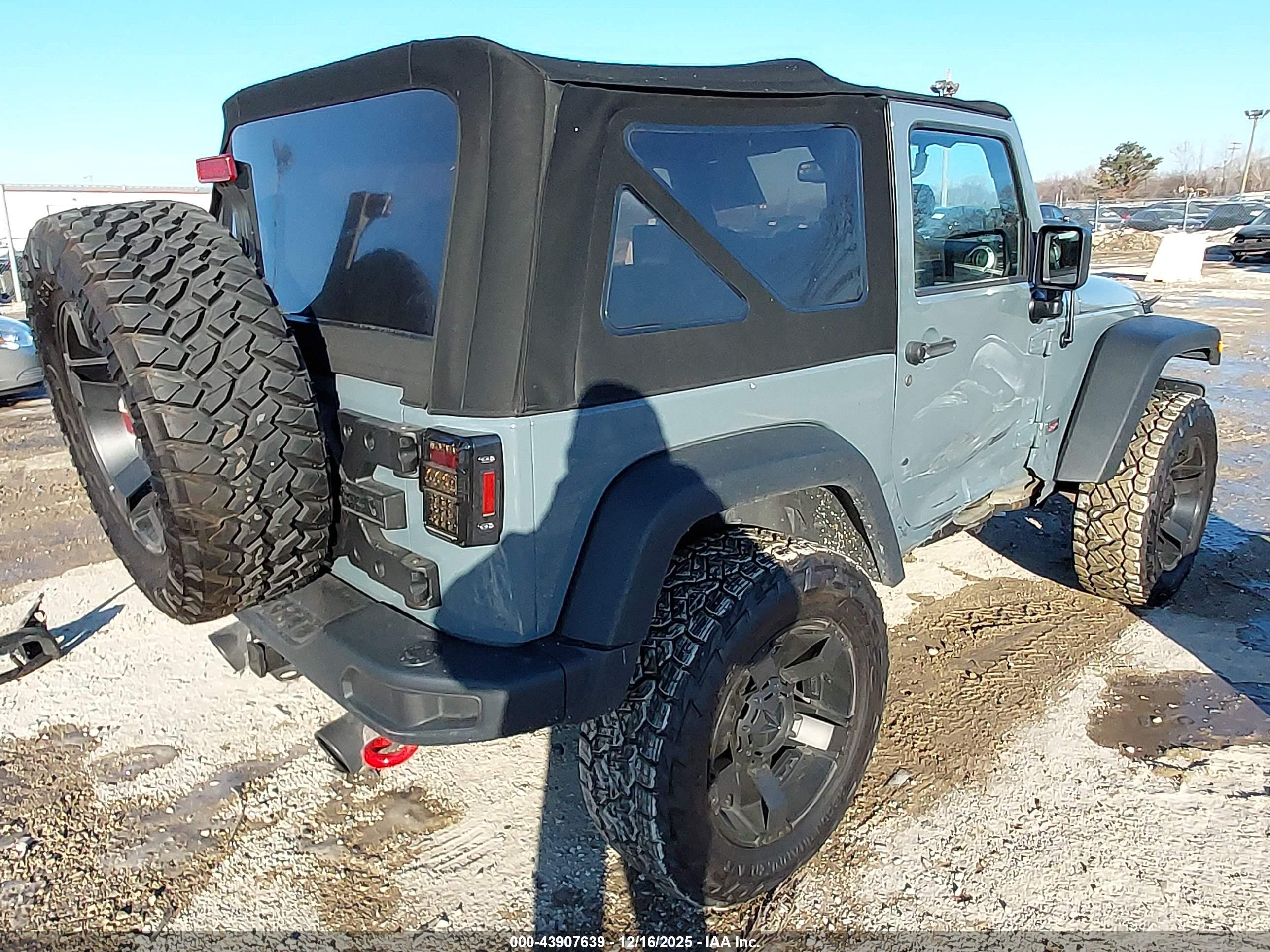 JEEP WRANGLER image 4