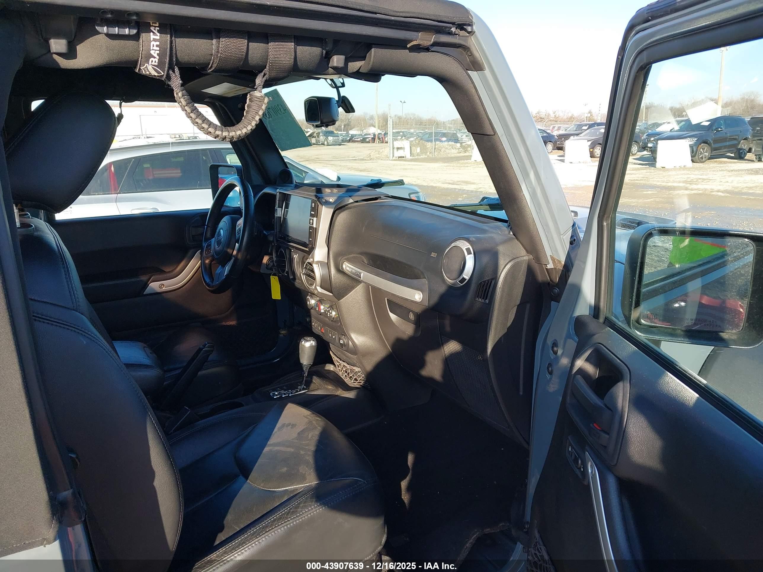 JEEP WRANGLER image 5