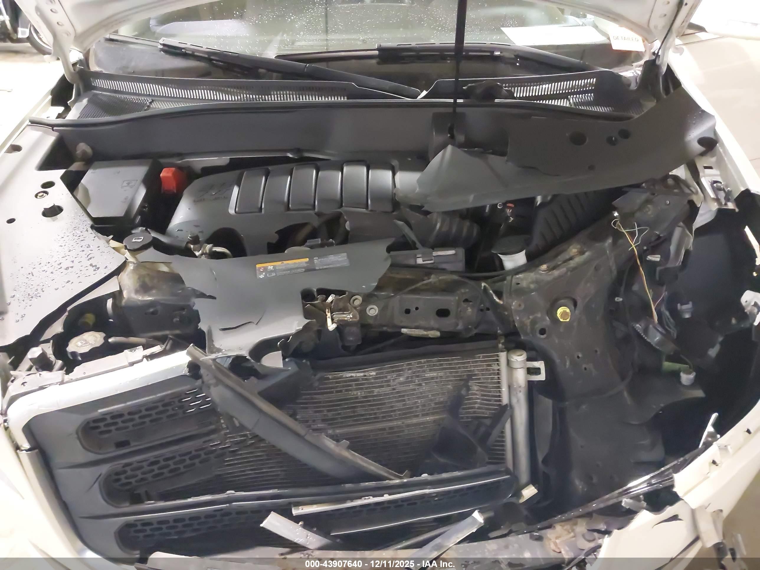 GMC ACADIA image 10
